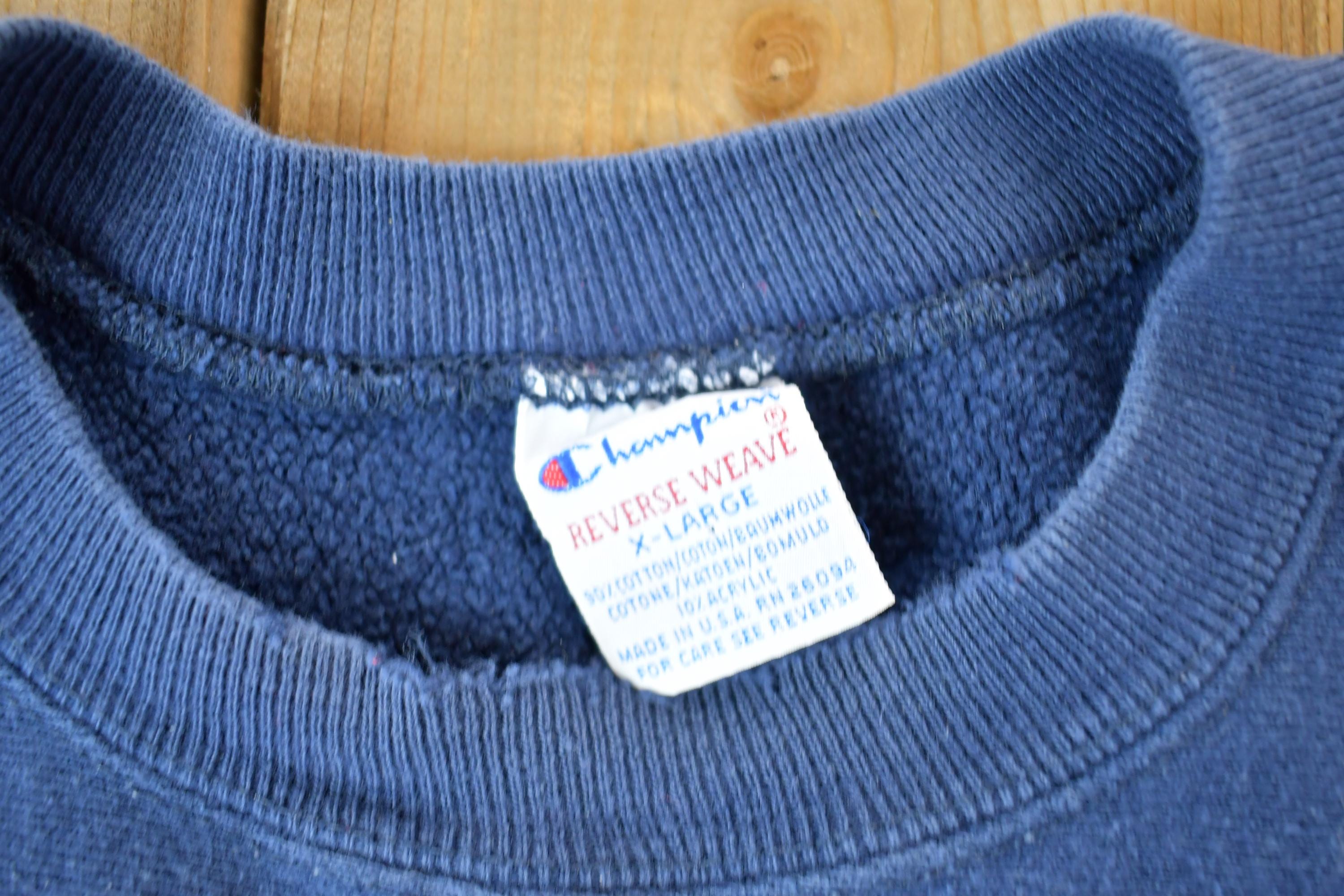Vintage 1990s Champion Reverse Weave Navy Crewneck Sweatshirt