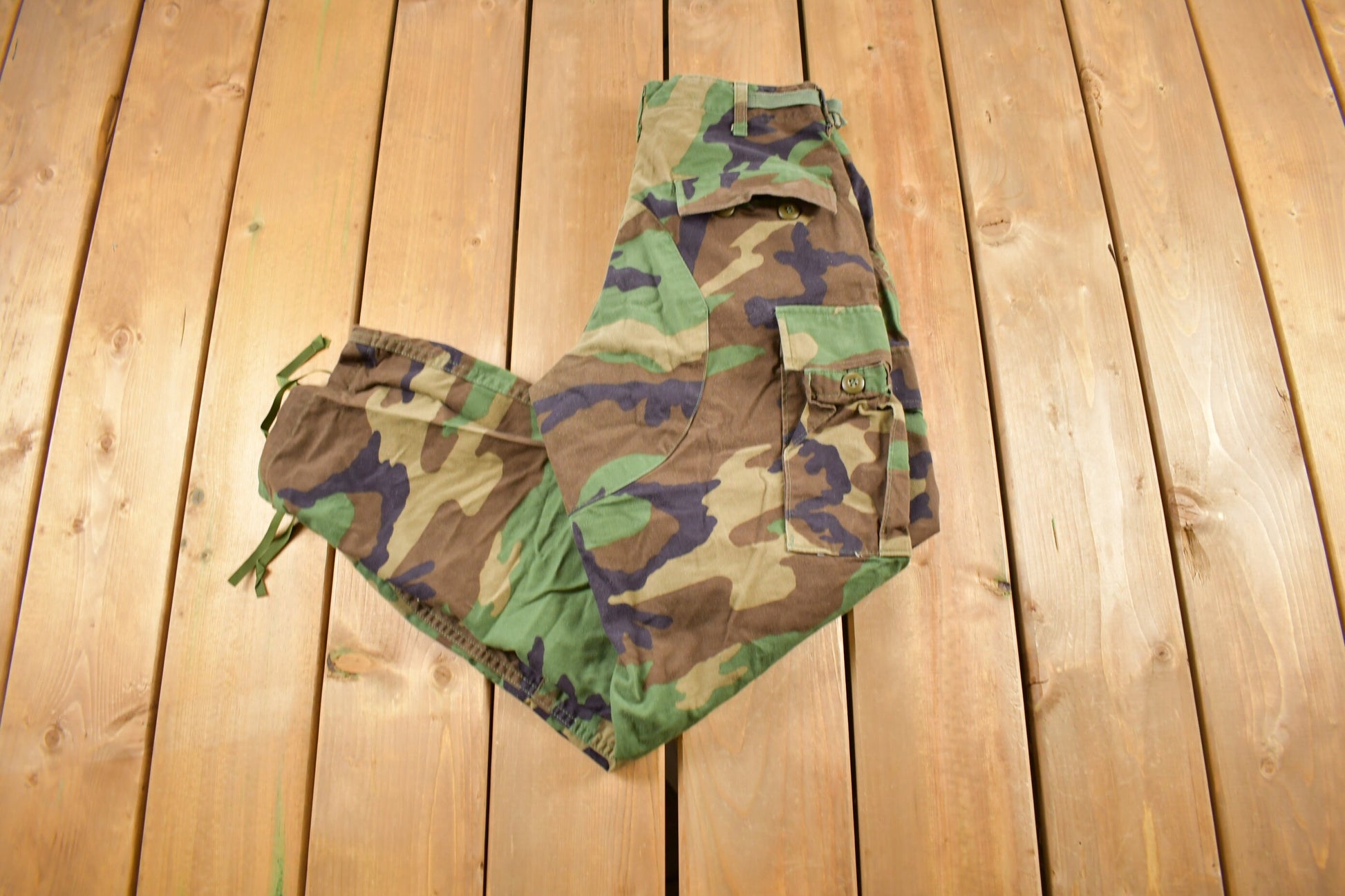 Vintage 1990s Army Woodland Camouflage Cargo Pants Size 30 x 28 / Streetwear / Army Pants / Military Pant's / Vintage Cargos