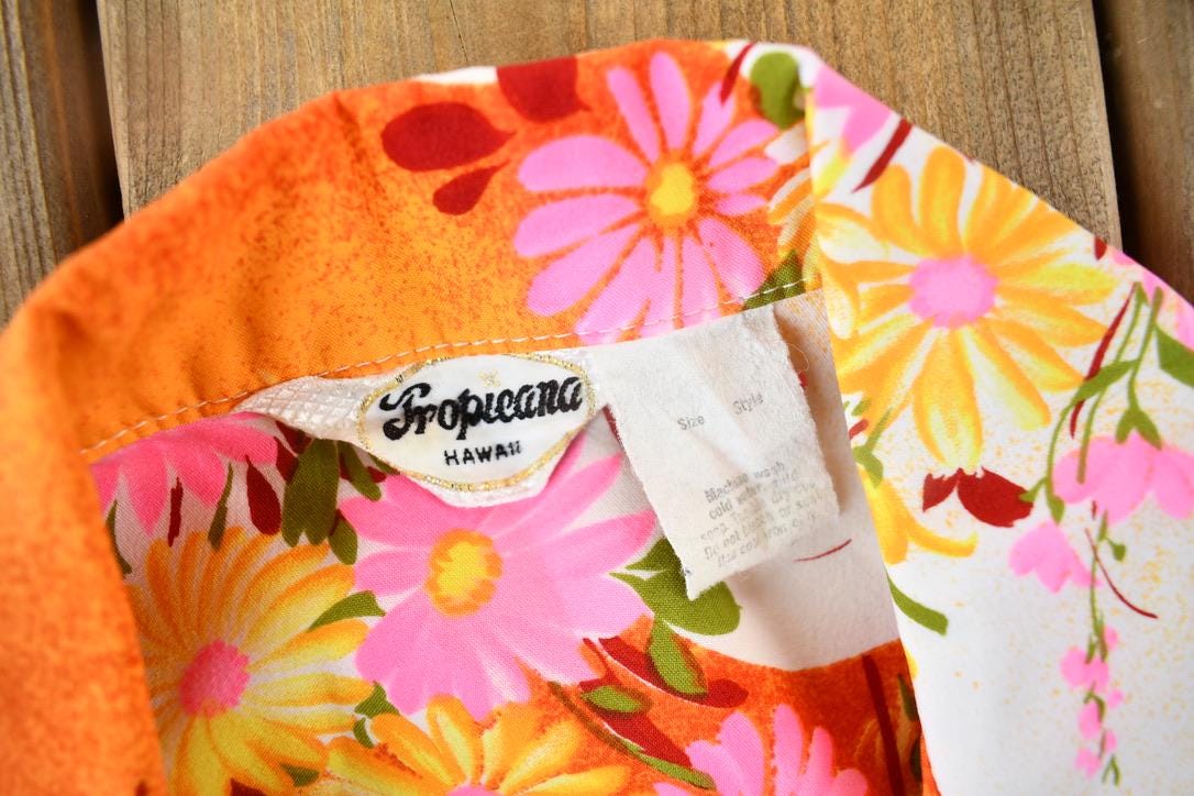 Vintage 1980s Tropicana Hawaii Beach Theme Button Up Shirt