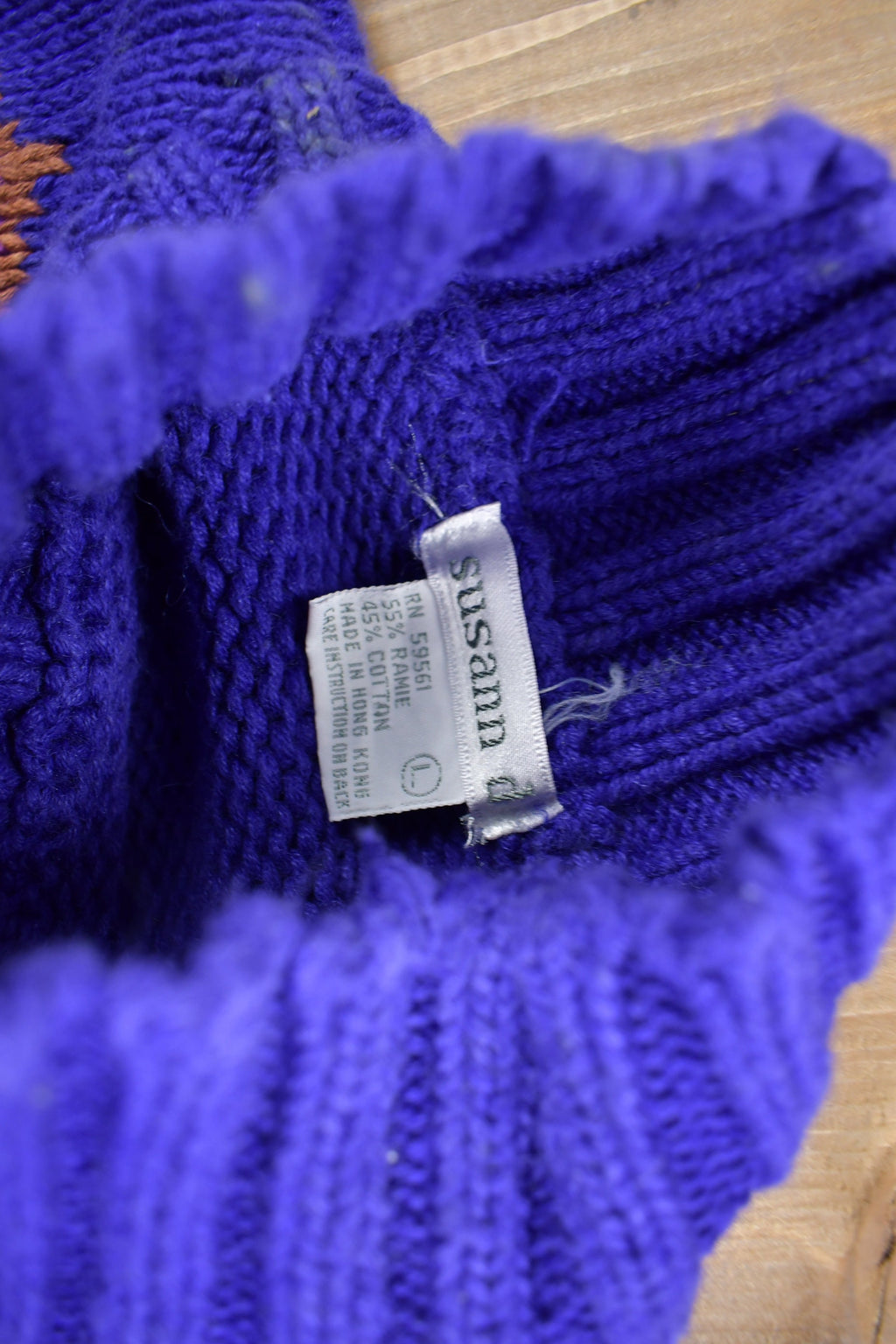 Vintage 1980s Abstract Theme Hand Knit Sweater