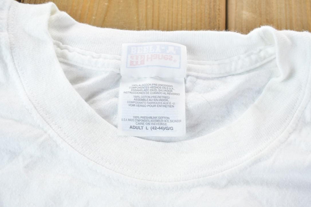 Vintage 2000s University Collegiate Graphic T-Shirt