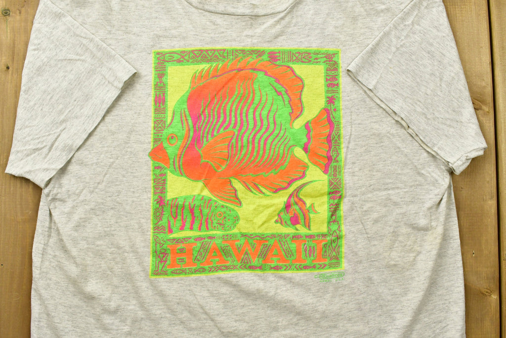Vintage 1990s Hawaii Fish Graphic T-Shirt