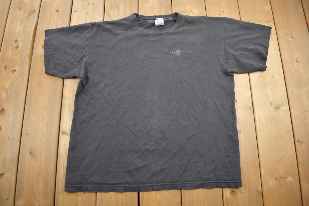 Vintage 1990s The X Files Graphic T-Shirt