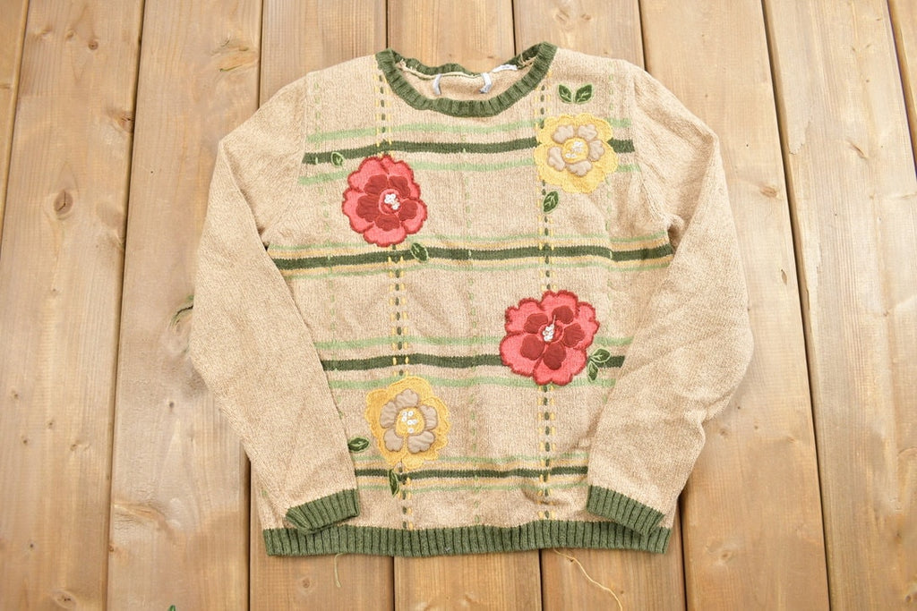 Vintage 1990s Cute Floral Knit Sweater