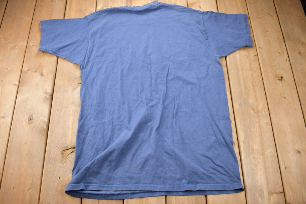 Vintage 1996 Walking Time Bomb Hello Graphic T-Shirt