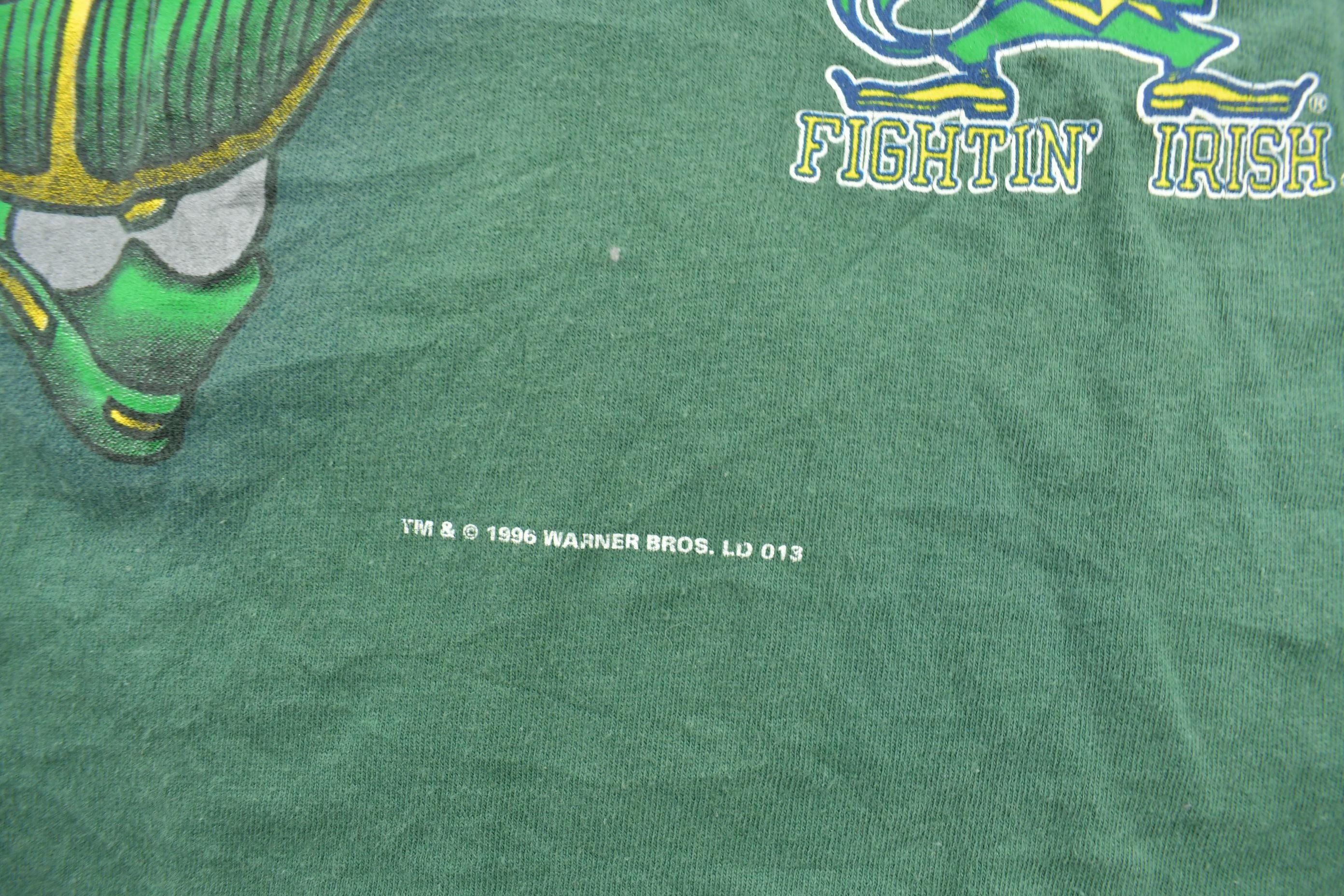 Vintage 1996 Notre Dame Fighting Irish Collegiate Looney Tunes T-Shirt