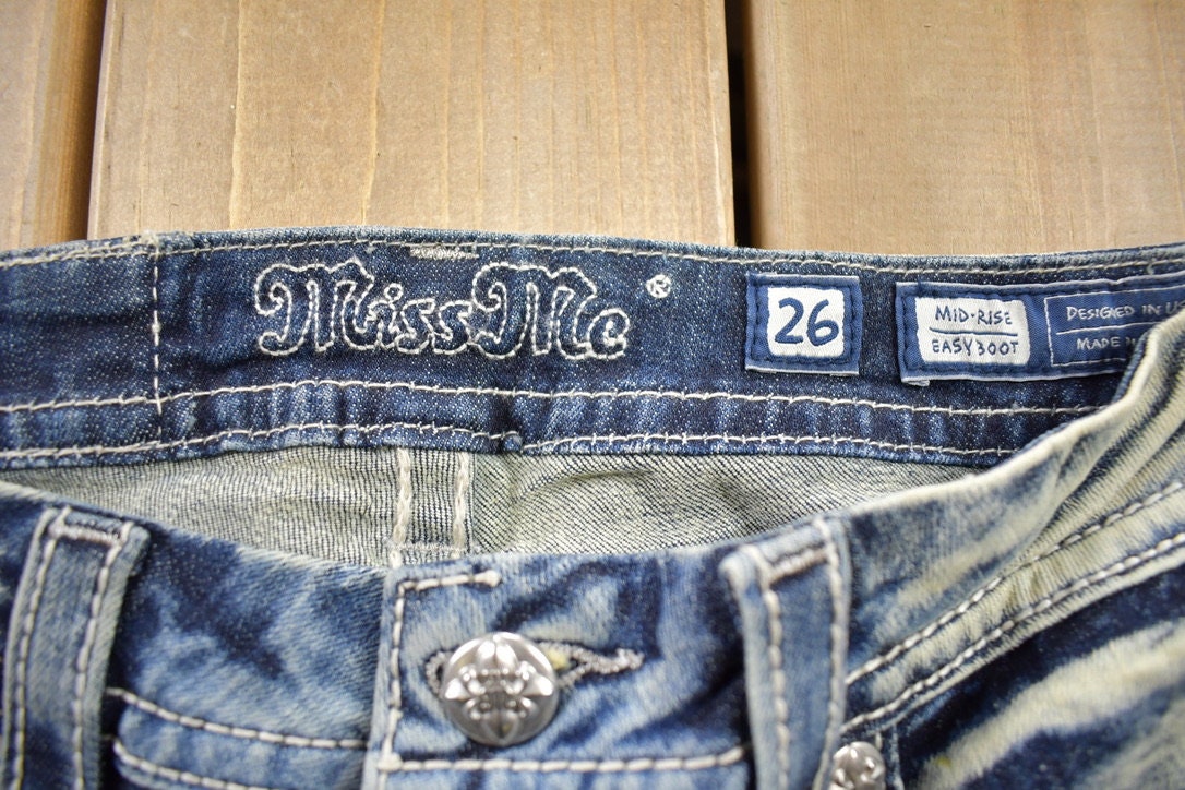 Vintage Y2K Miss Me Bedazzled Low Rise Jeans Size 26x31