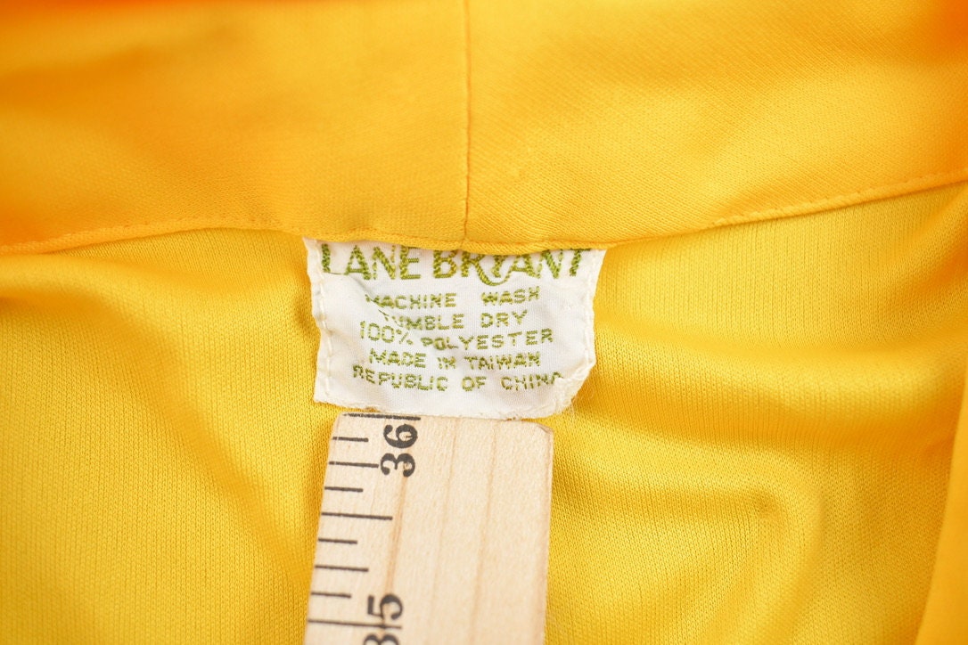 Vintage 1980s Blank Yellow Lane Bryant Button Up Collar T Shirt