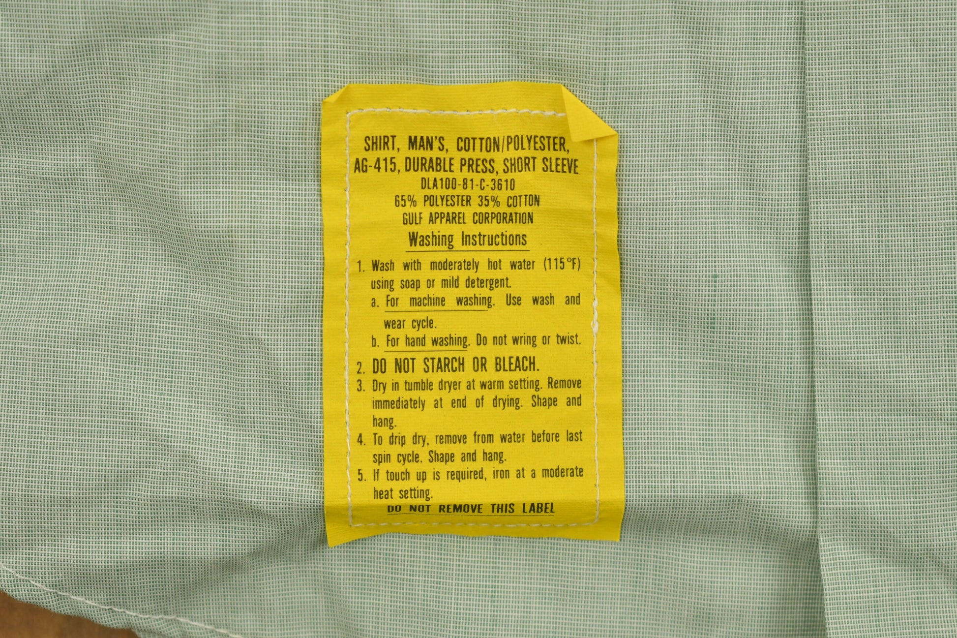 Vintage 1981 Green Button Up Short Sleeve Shirt / 90s Button Up / Vintage Embroidery / Short Sleeve / True Vintage / Casual Shirt