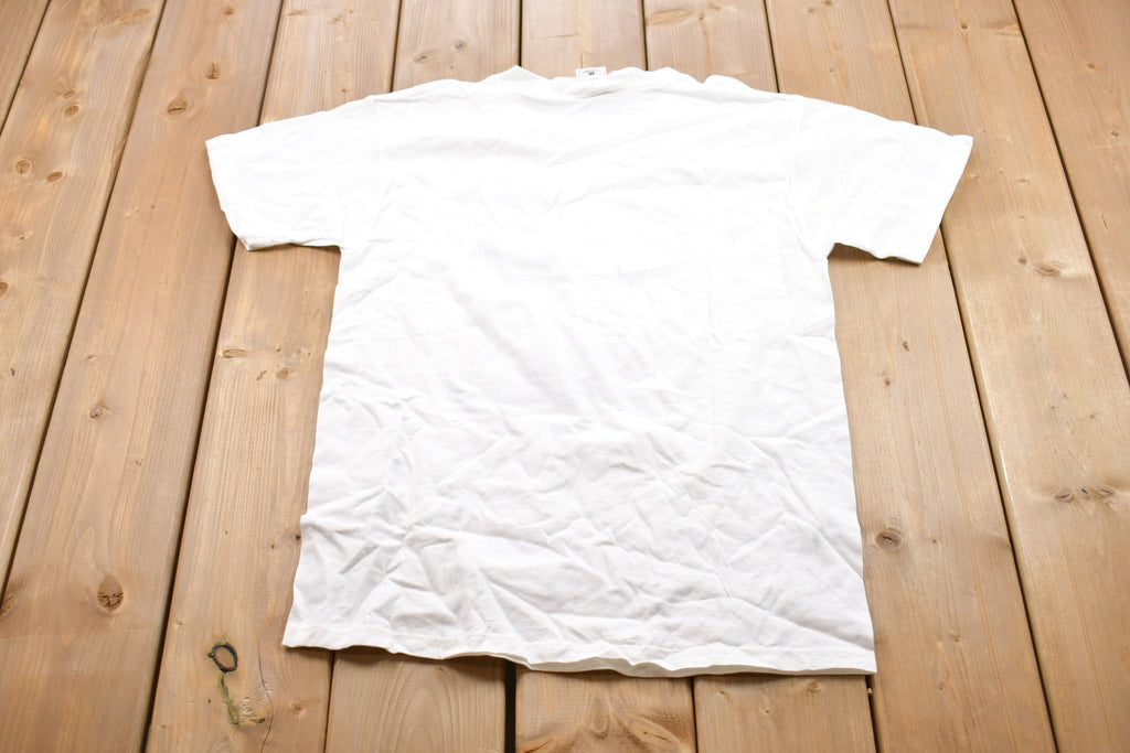 Vintage 1996 Gulf Shores Atlanta Whale Graphic T-Shirt