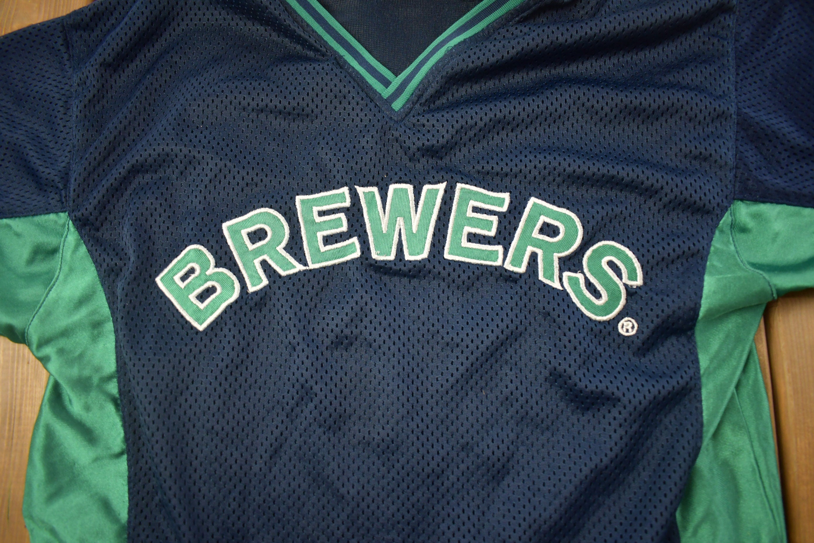 Vintage 1990s Kids Milwaukee Brewers MLB Graphic Jersey T-Shirt