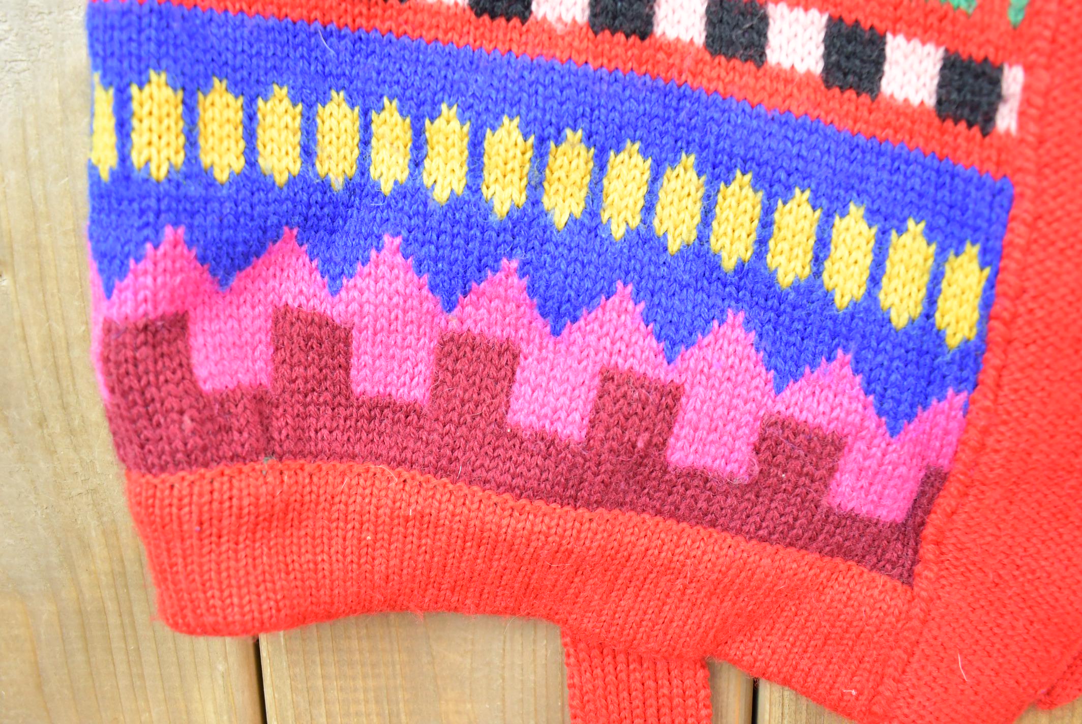 Vintage 1990s Barbara Dee 100% Wool Knit Sweater