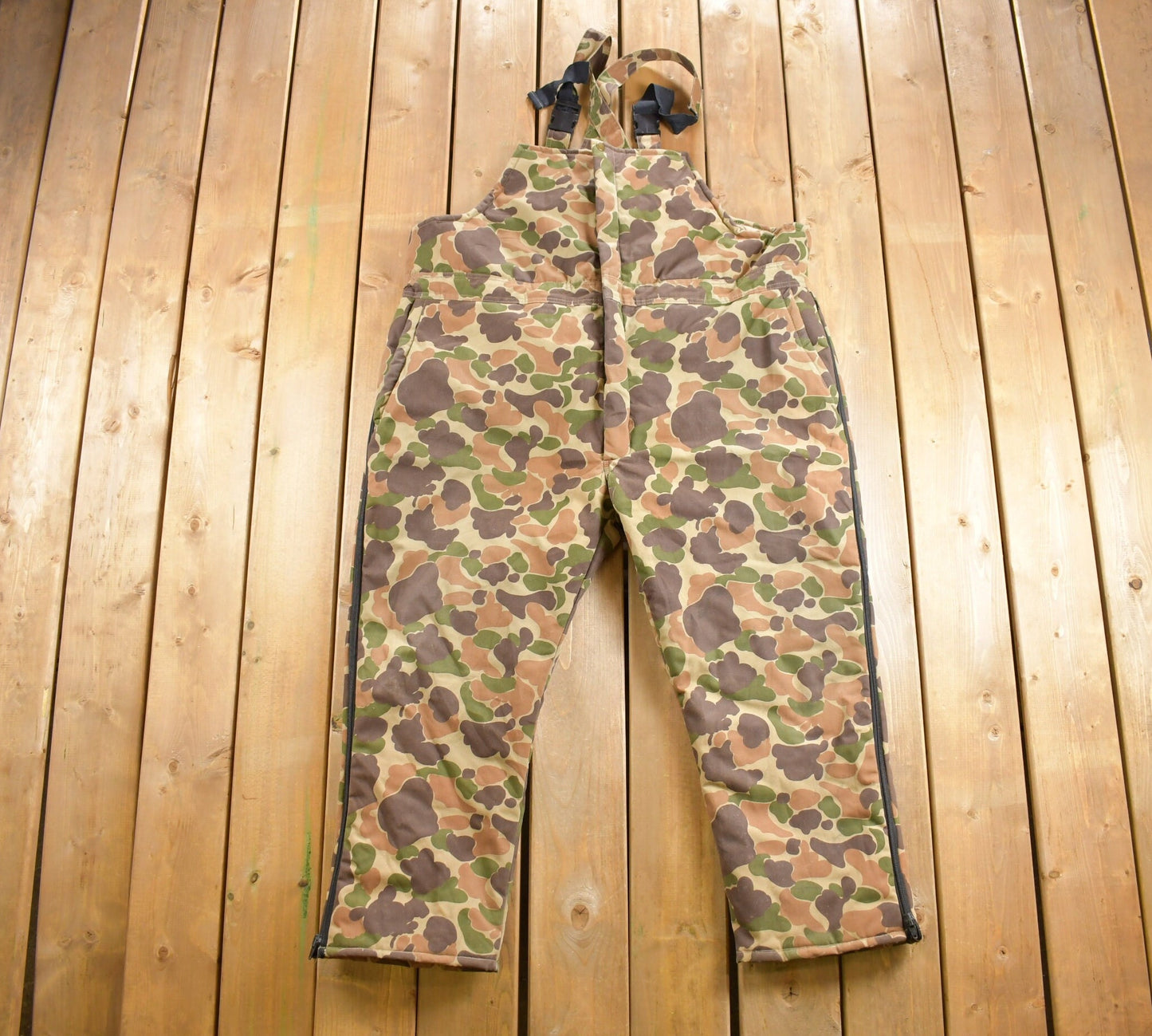 Vintage 1980s Gamehide Camo Overalls / Coveralls / Vintage Overalls / Hype Vintage / Streetwear / Vintage Workwear / Hunting / Fishing