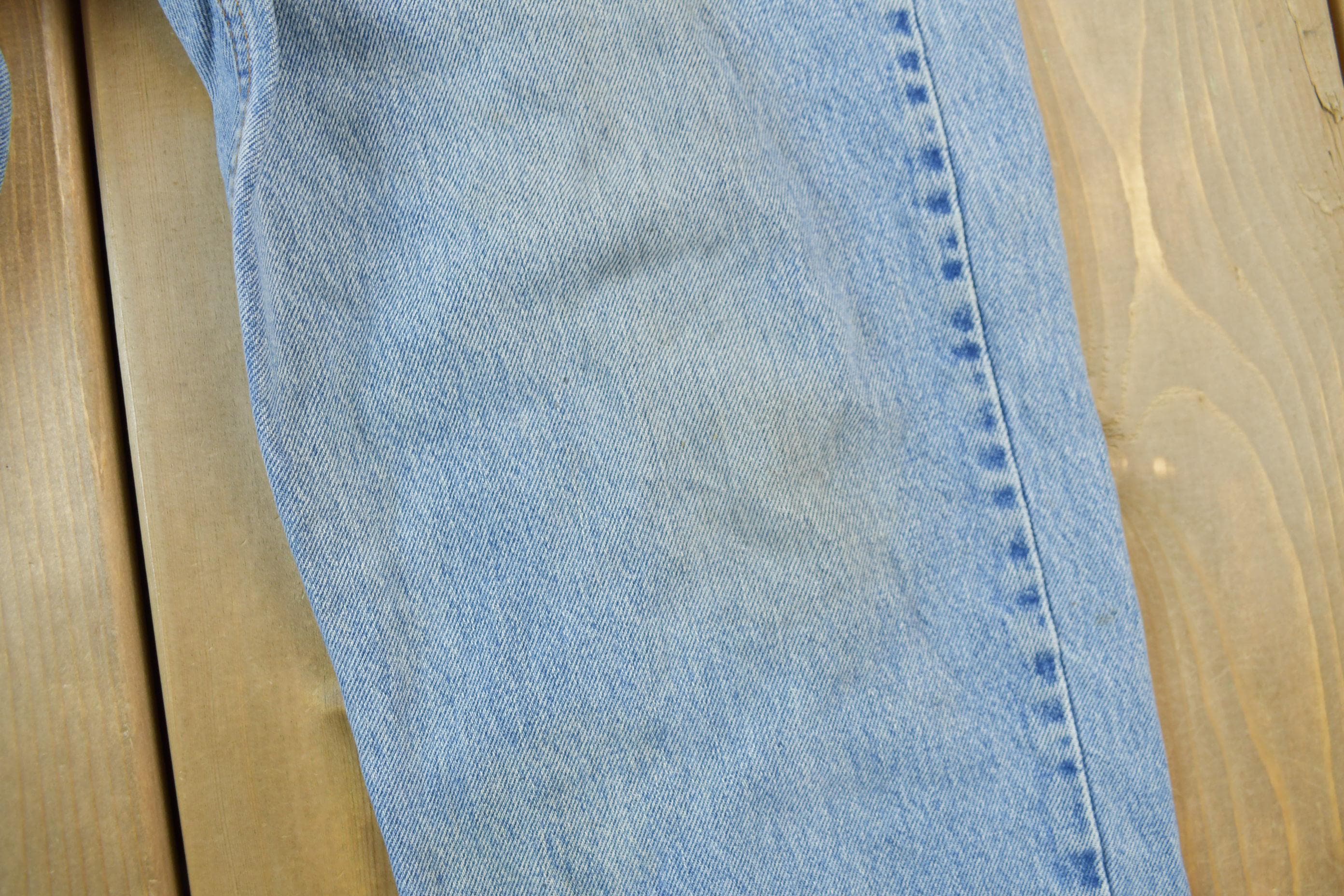 Vintage 1990s Levi's 550 Red Tab Jeans Size 34 x 34