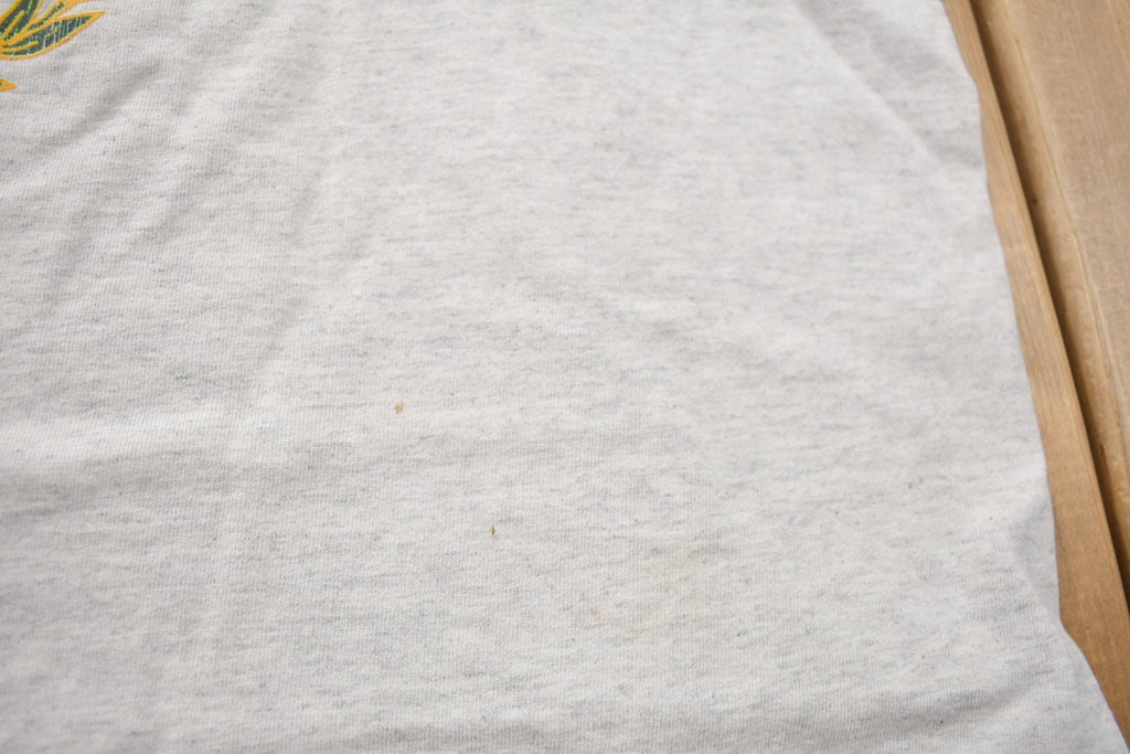 Vintage 1990s University of Hawaii Souvenir T Shirt  Streetwear  Made In USA  Collegiate Tee  Travel T Shirt  Singe Stitch