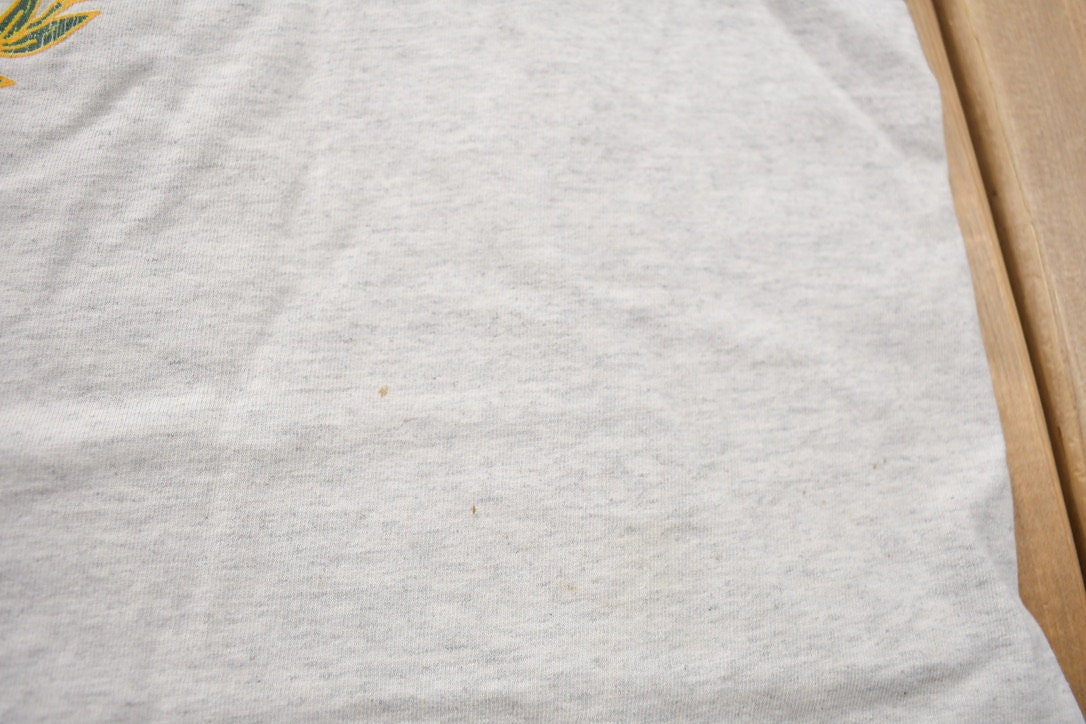 Vintage 1990s University of Hawaii Souvenir T Shirt  Streetwear  Made In USA  Collegiate Tee  Travel T Shirt  Singe Stitch