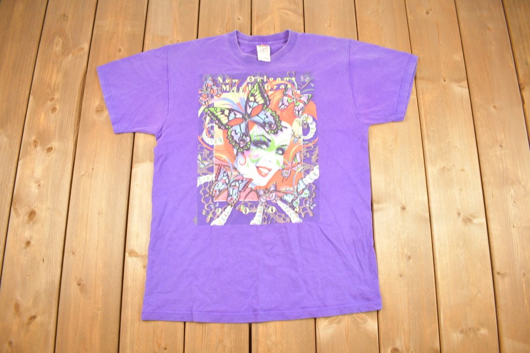 Vintage 2004 New Orleans Mardi Gras Graphic T Shirt