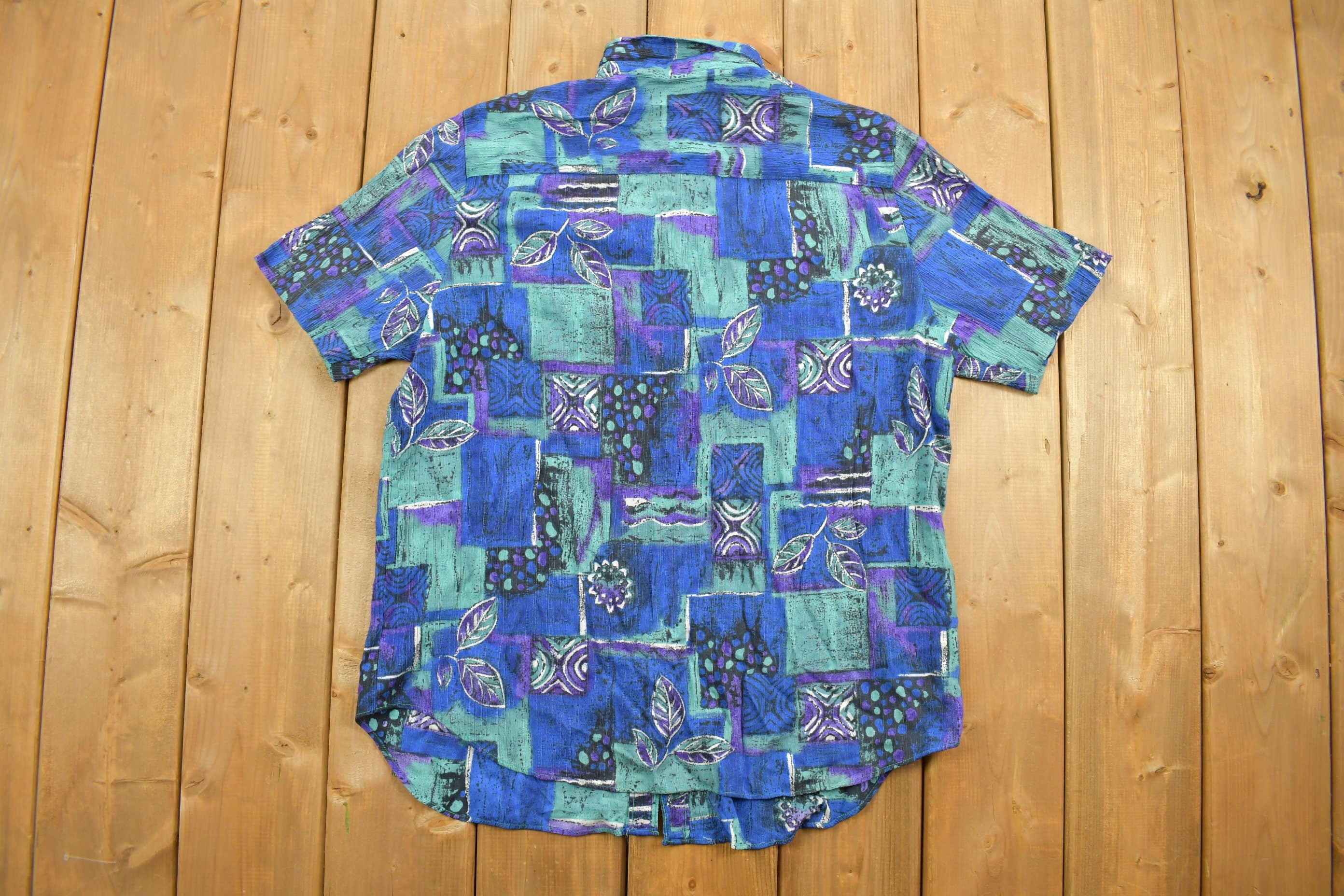 Vintage 1980s All Over Print Floral Leaf Button Up Shirt