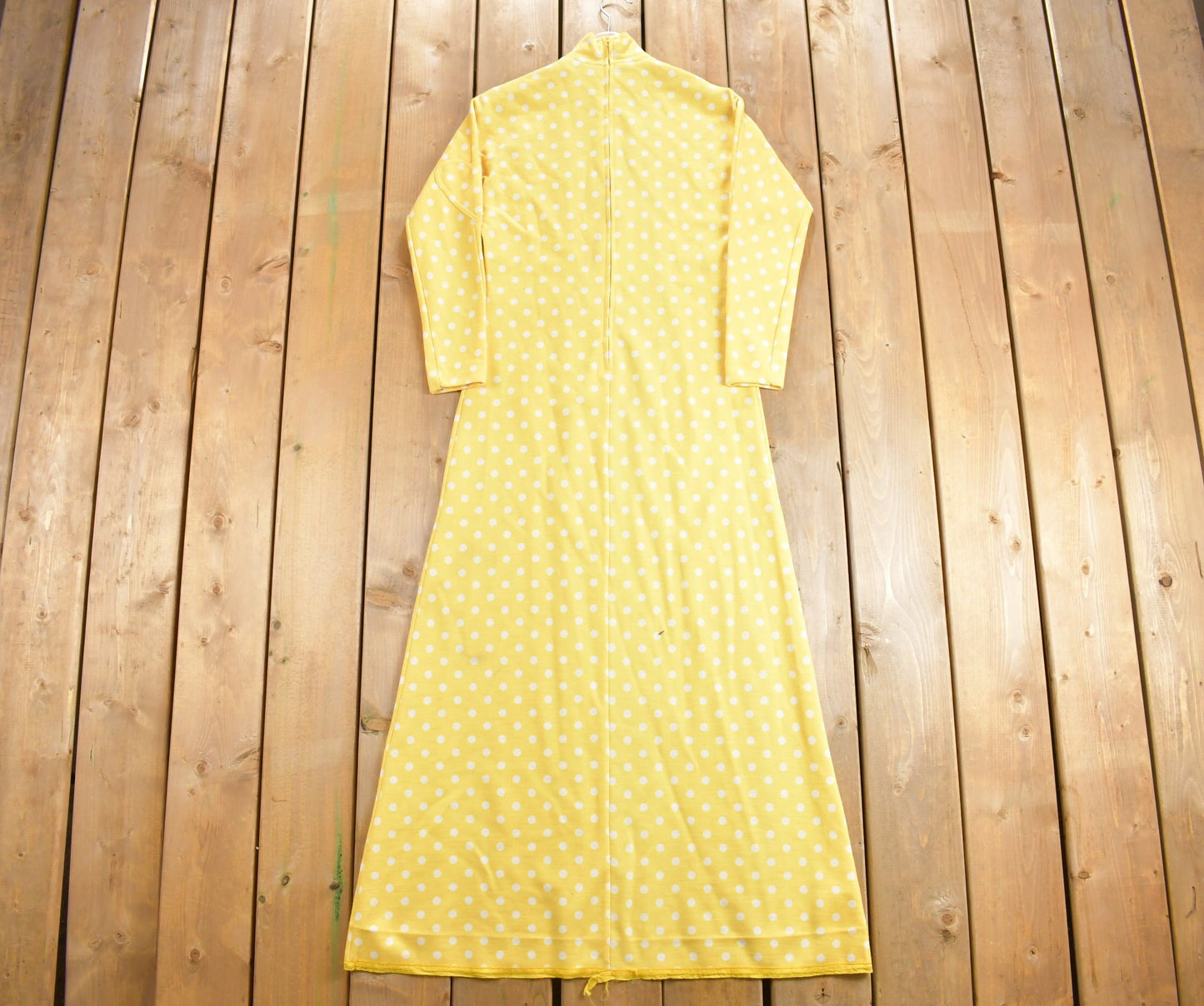 Vintage 1970s Polka Dot Maxi Dress / Summer Dress / True Vintage Dress / 1960s Dress / Beach Dress / Cute Dress / Heart / High Waist