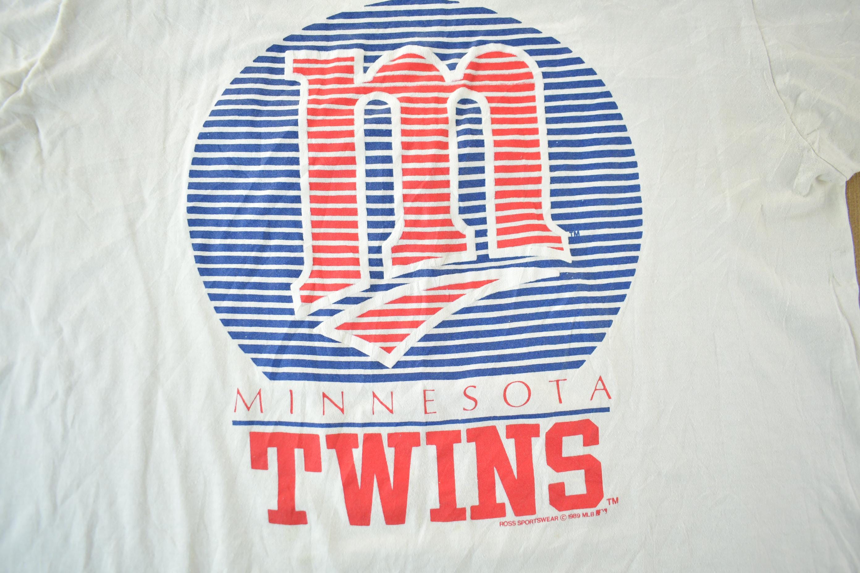 Vintage 1989 Minnesota Twins MLB Graphic T-Shirt