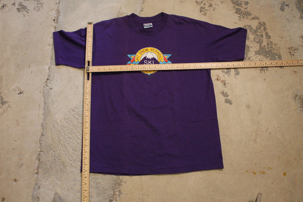 Vintage 1991 T-Shirt Mt. Snow Vermont Ski Club Graphic T Shirt