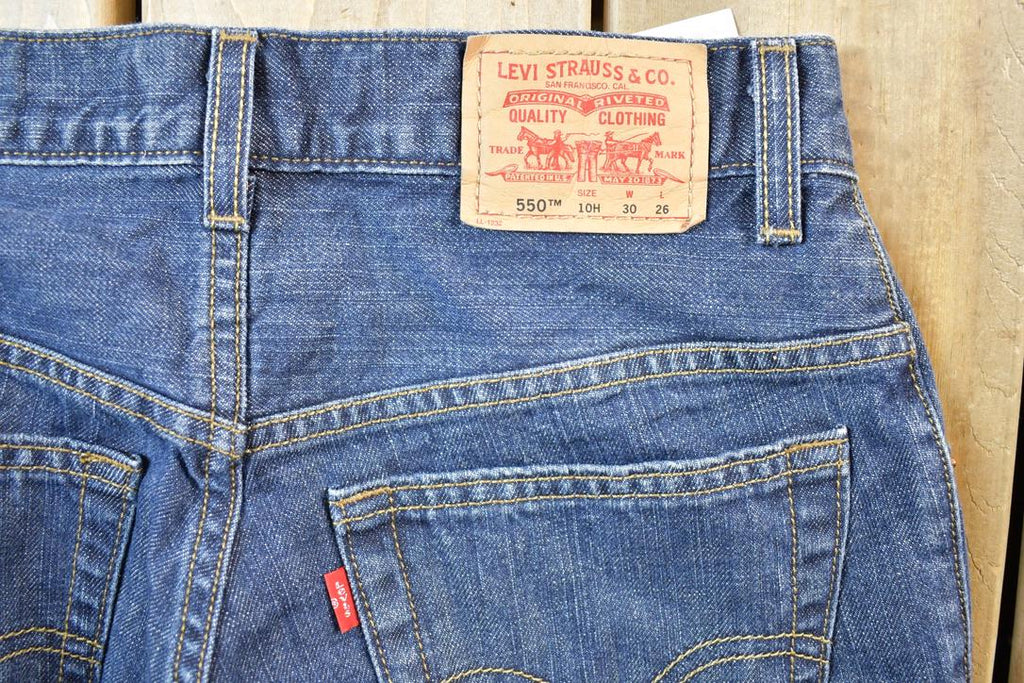 Vintage Youth Y2K Levi Strauss Red Tab 550 Denim Jeans Size 30 x 26 / Vintage Denim / Vintage Levis / Retro Jeans