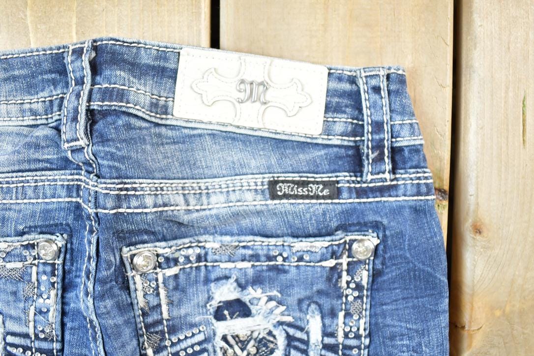 Vintage Y2K Miss Me Bedazzled Low Rise Jeans Size 26x31