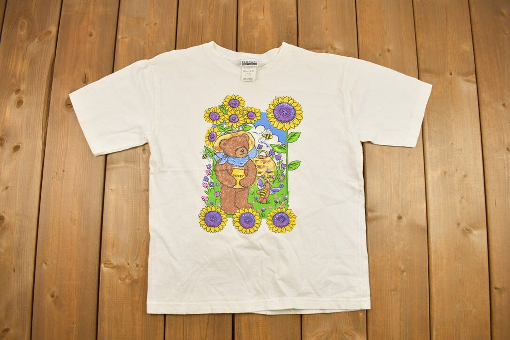 Vintage 90's Cute Bear Garden Animal T-Shirt