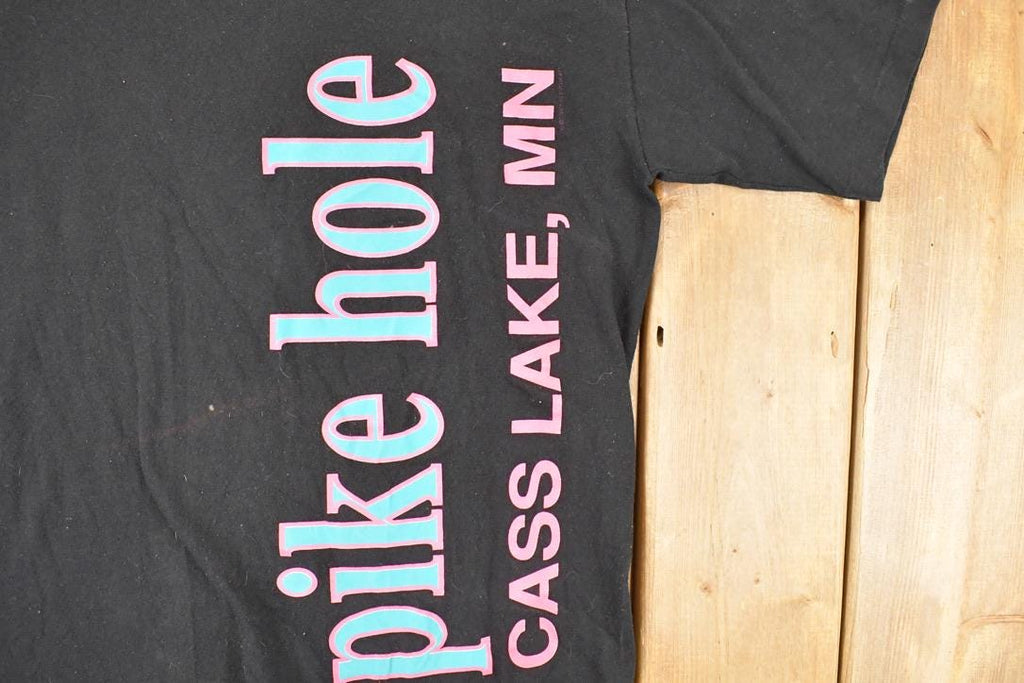 Vintage 1990s Pink Hole Cass Lake Souvenir Travel T-Shirt Women's M