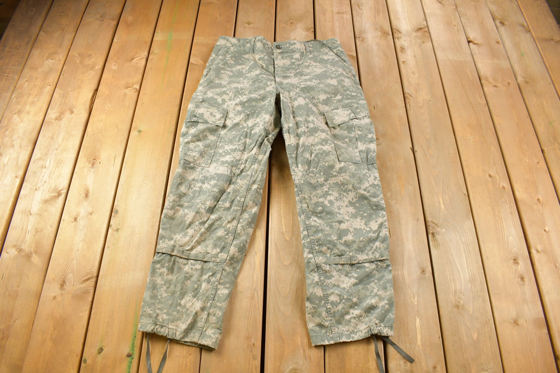 Vintage 2000 Military Digital Camouflage Cargo Pocket Pants Size 32 x 28