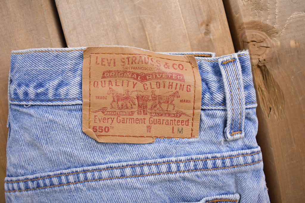 Vintage 1990s Levi's 550 Red Tab Jeans Size 31 x 29 / 90s Denim / Streetwear Fashion / Vintage Denim / Jeans / Light Wash / Vintage Levi's