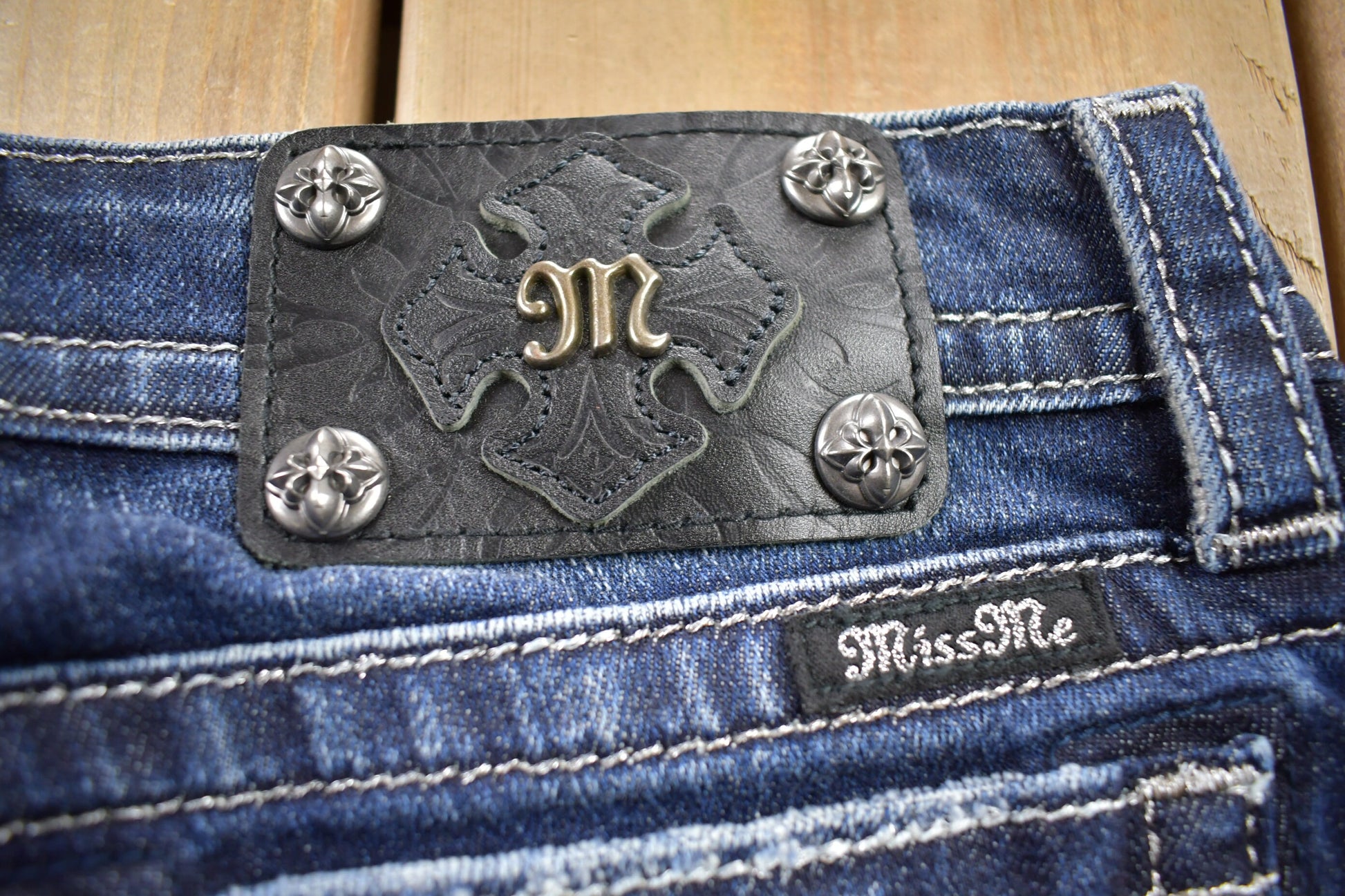 Vintage Y2K Miss Me Bedazzled Low Rise Jeans Size 26x33