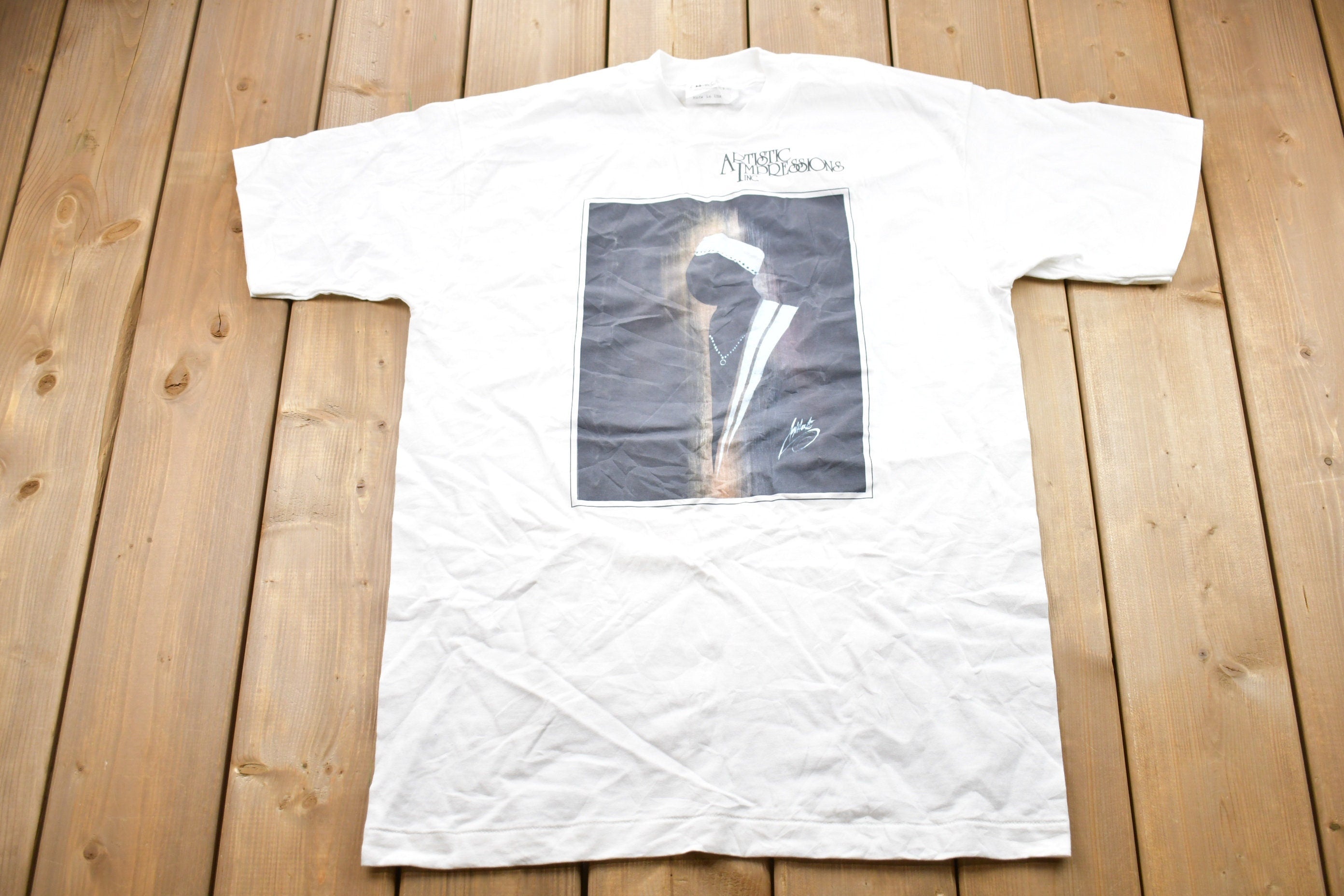 Vintage 1993 Artistic Impressions Inc. Graphic T-Shirt