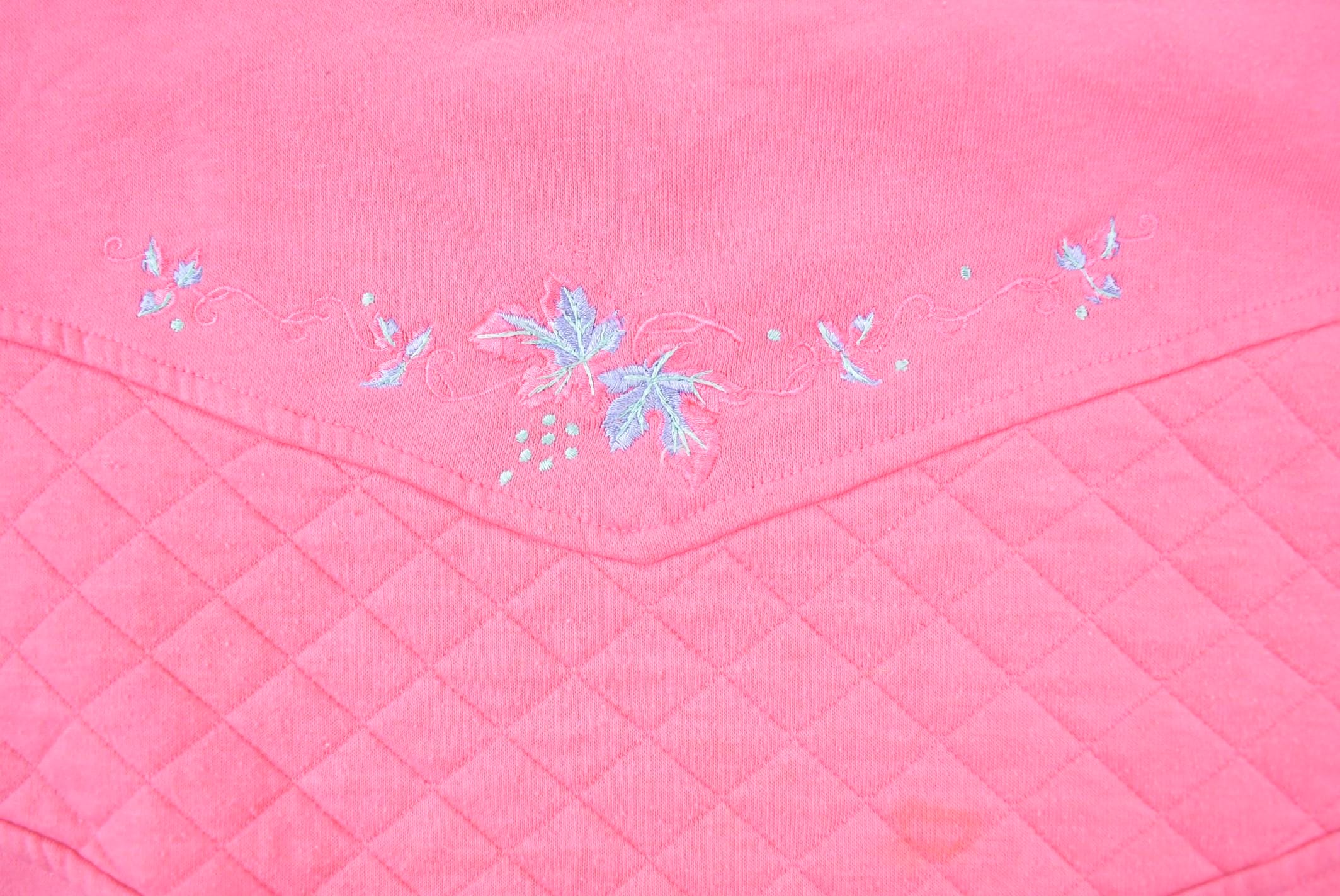 Vintage 1990s American Sportif Pink Quilt Design Embroidered Floral Crewneck Sweater