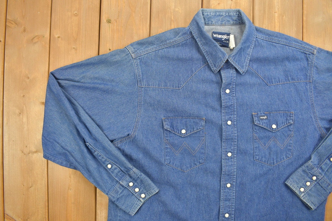 Vintage 1990s Wrangler Western Style Denim Snap Button Shirt