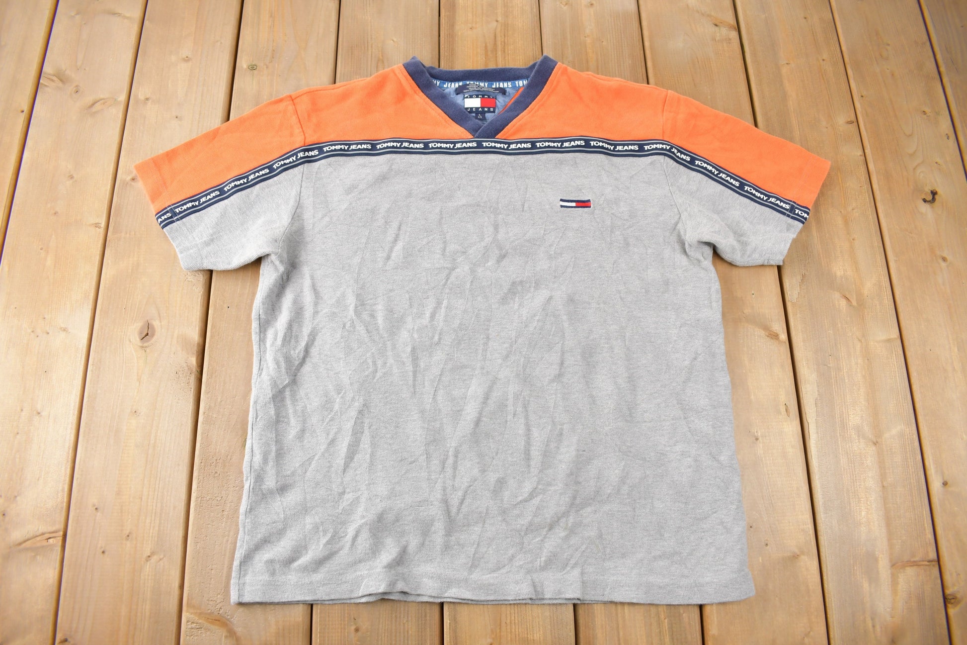 Vintage 1990s Tommy Hilfiger Tommy Jeans Heavy Weight V Neck Shirt Size L