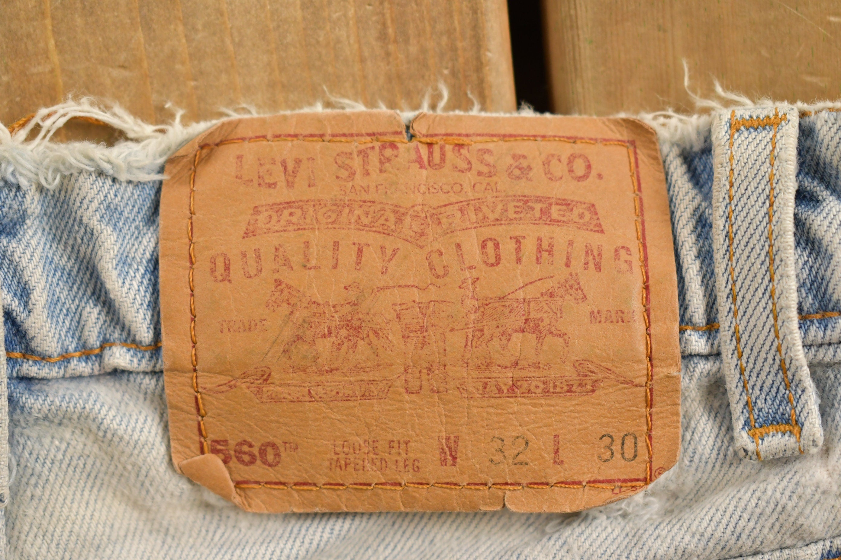 Vintage 1990s Levi's 560 Red Tab Jeans Size 30 x 29.5