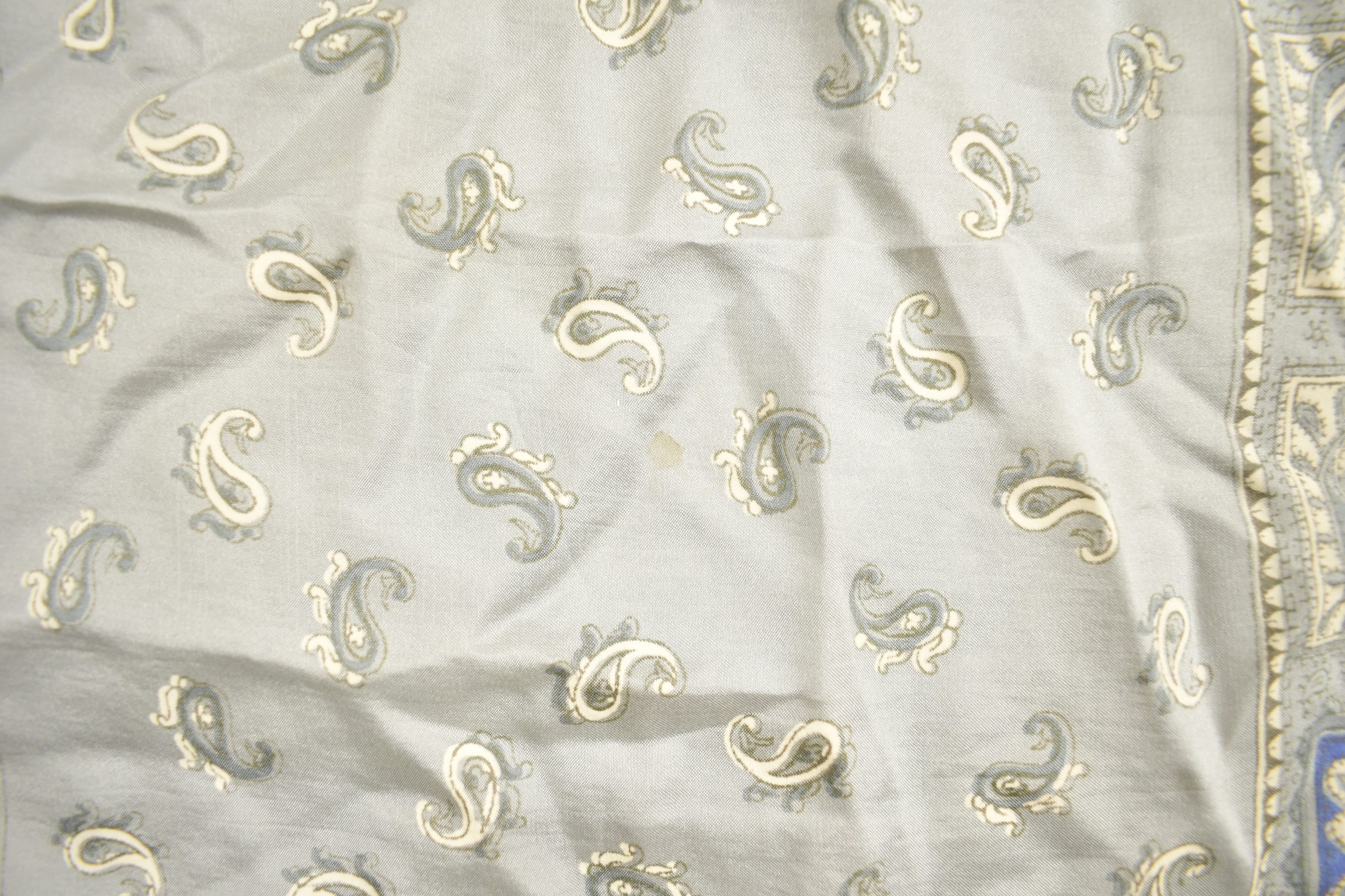 Vintage 1980s Grey Abstract Paisley Print Scarf