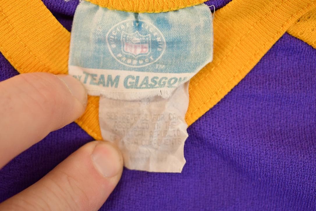Vintage 1990s Minnesota Vikings AOP NFL T-Shirt Youth S