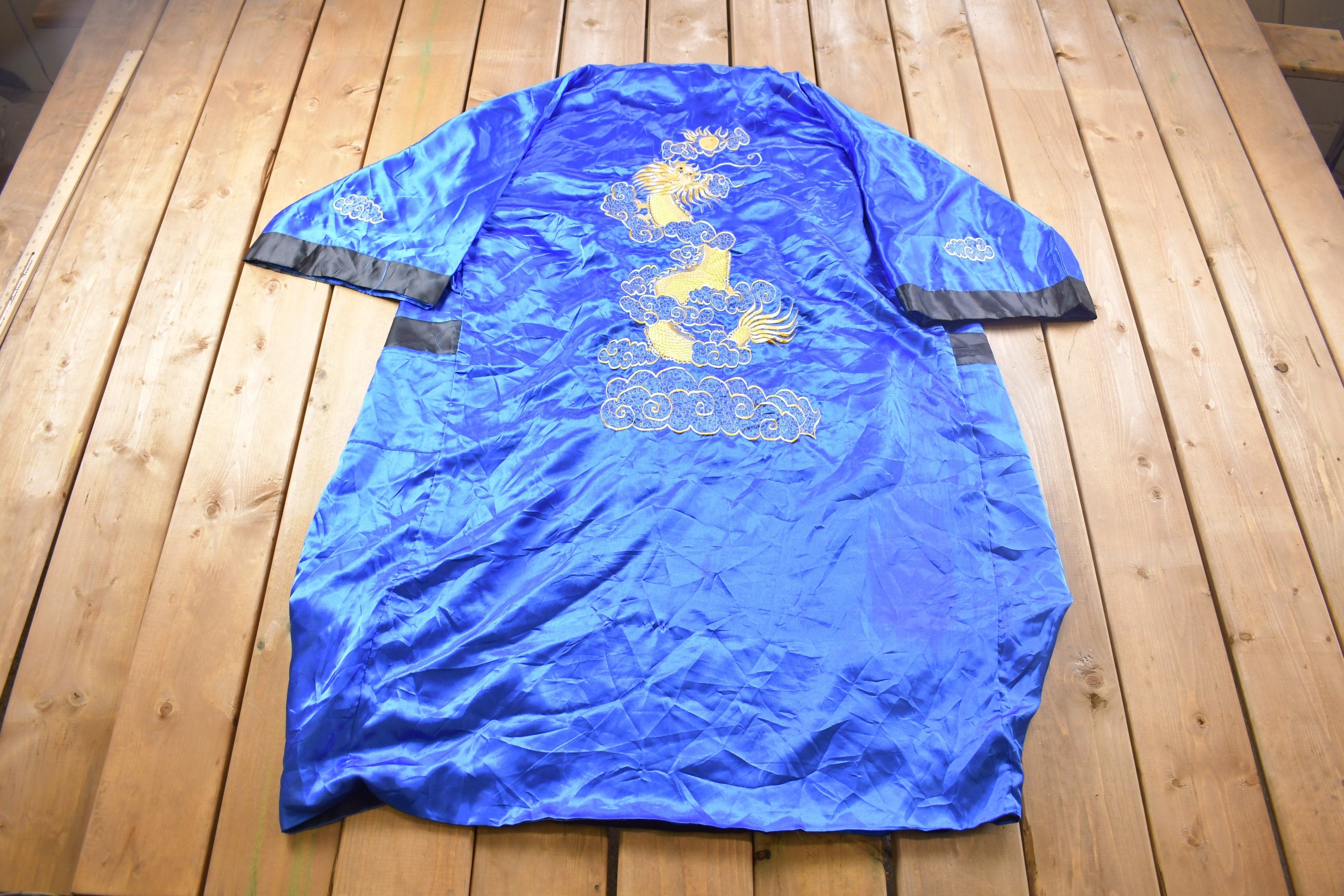 Vintage 1990s Japanese Dragon Embroidered Kimono Robe