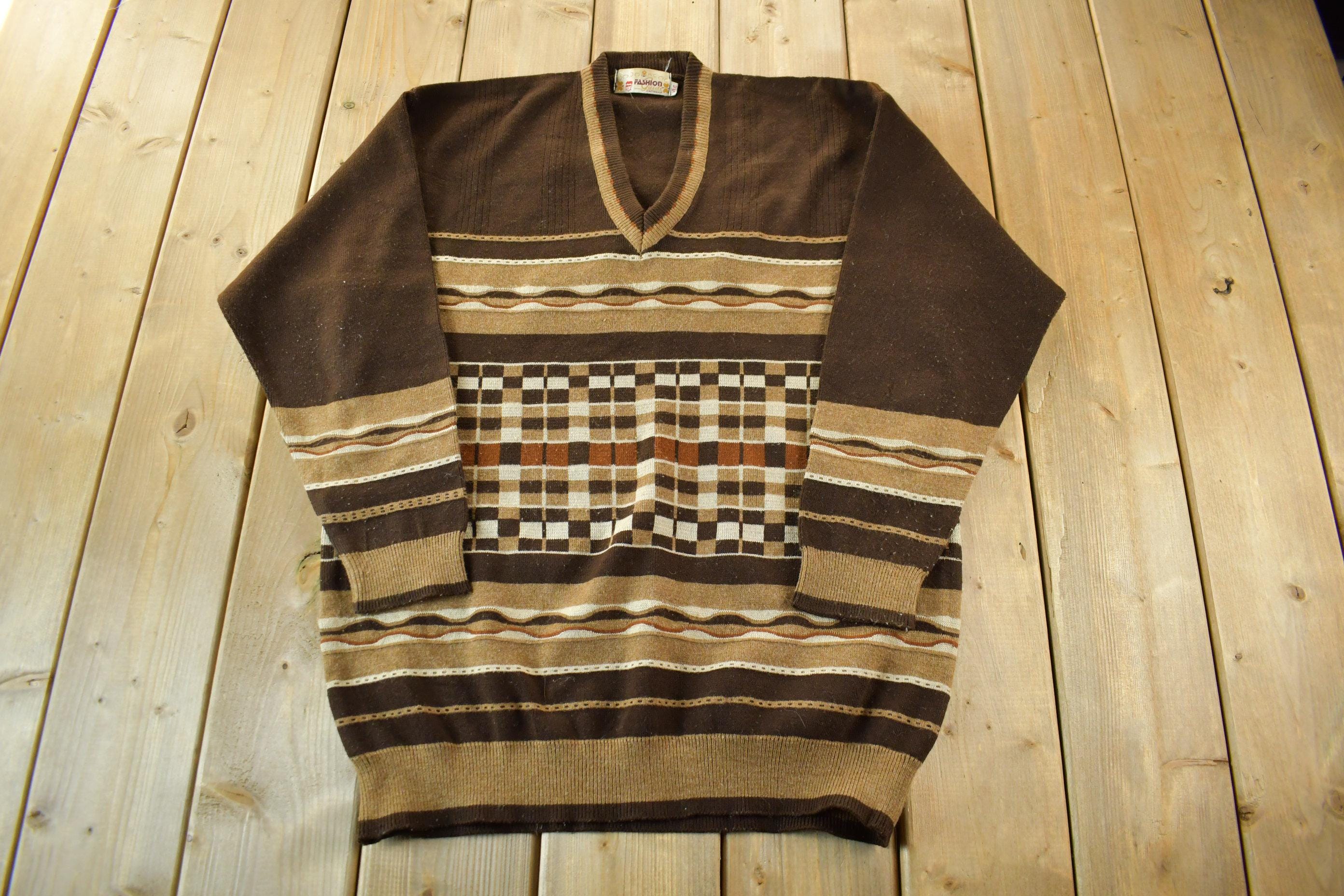 Vintage 70s 80s Fashion Guide Knit Abstract Pattern V Neck Sweater