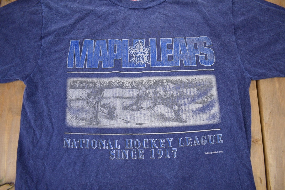 Vintage 1990s NHL Nutmeg Toronto Maple Leafs T-Shirt Made In Canada
