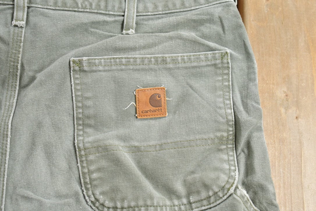 Vintage 1990s Carhartt Olive Shorts Size 34