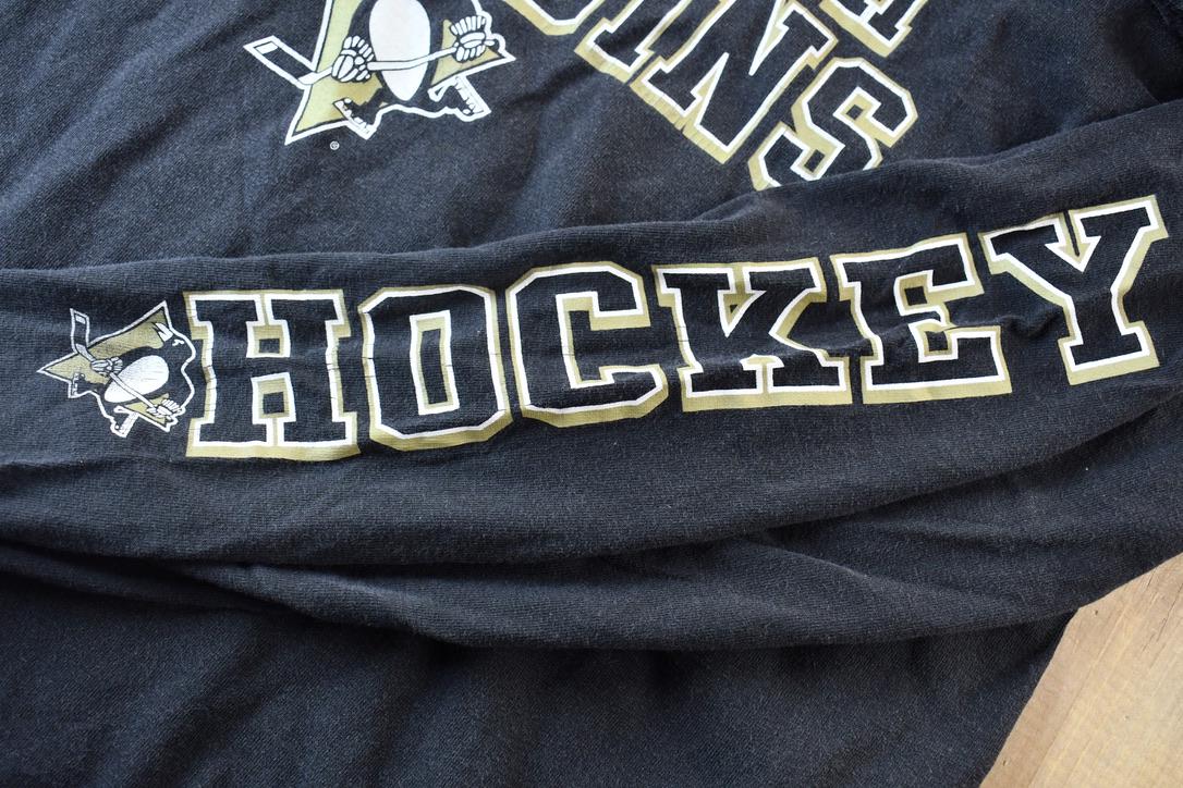 Vintage 1990s Pittsburgh Penguins NHL Hockey Long Sleeve Graphic T-Shirt