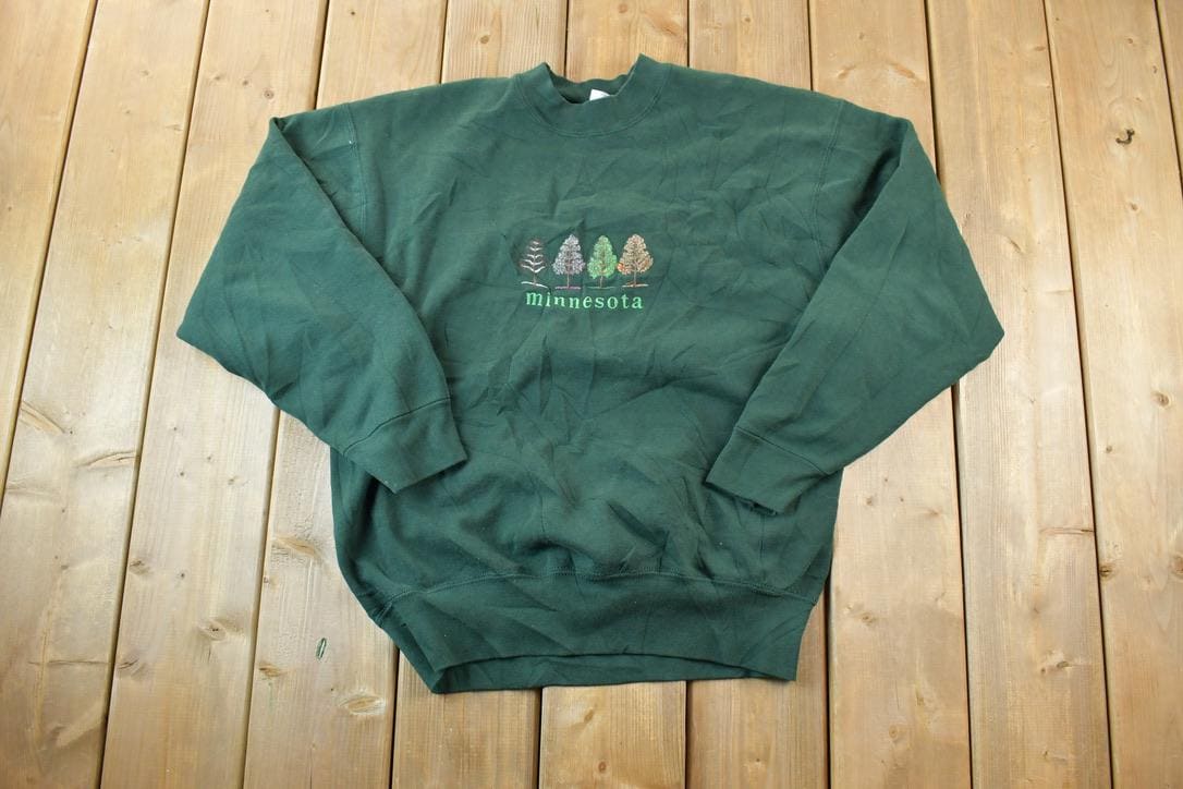 Vintage 1990s Minnesota Embroidered Pines Crewneck Sweatshirt
