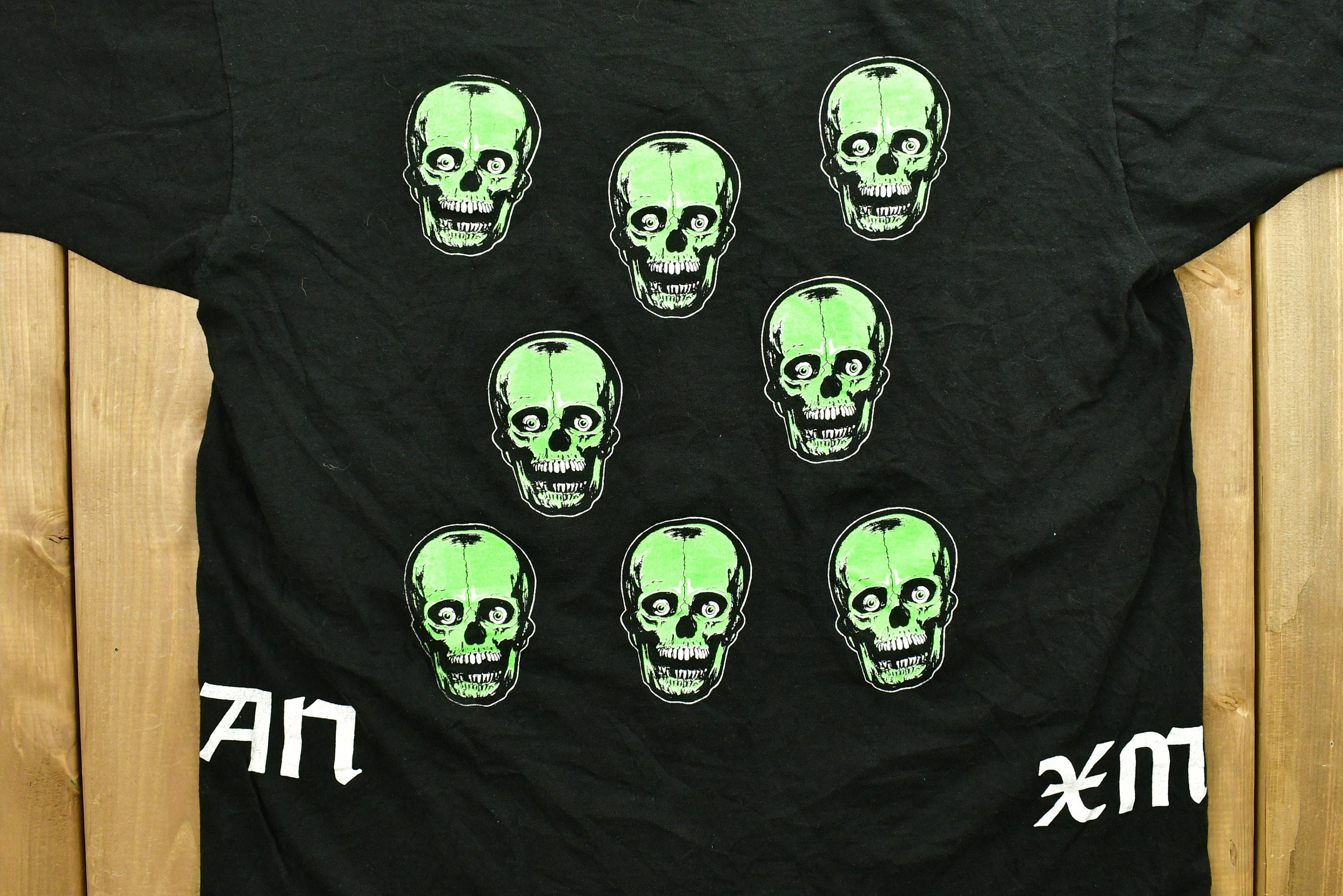 Vintage 90's All Over Skull Print Single Stitch T-Shirt