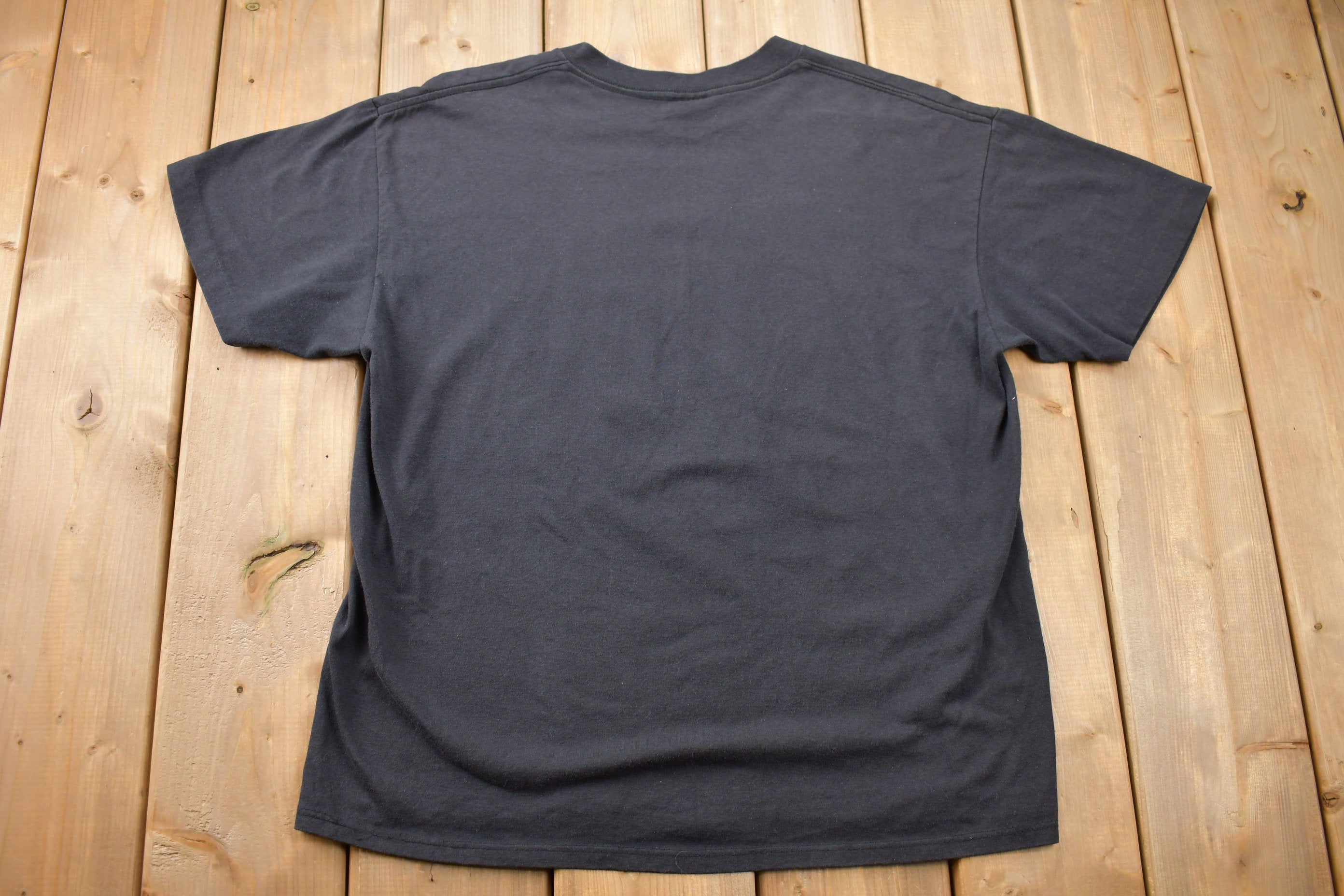 Vintage 1990s Harley Davidson A View to Thrill Graphic T-Shirt