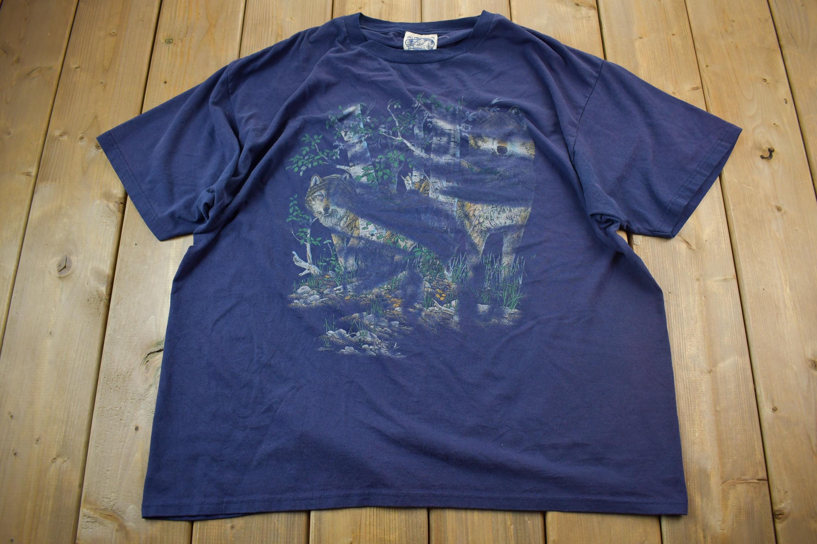 Vintage 1990s Outdoor Wolf Graphic T-Shirt / Single Stitch / Streetwear / Nature T-Shirt / Outdoorsman /2XL