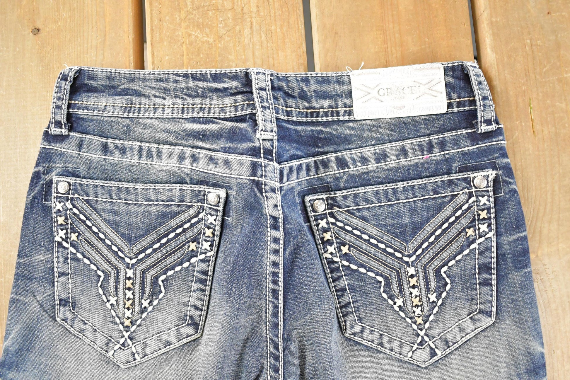 Vintage Deadstock Y2K Grace In LA Bedazzled Bootcut Low Rise Jeans Women's Size 26 x 31