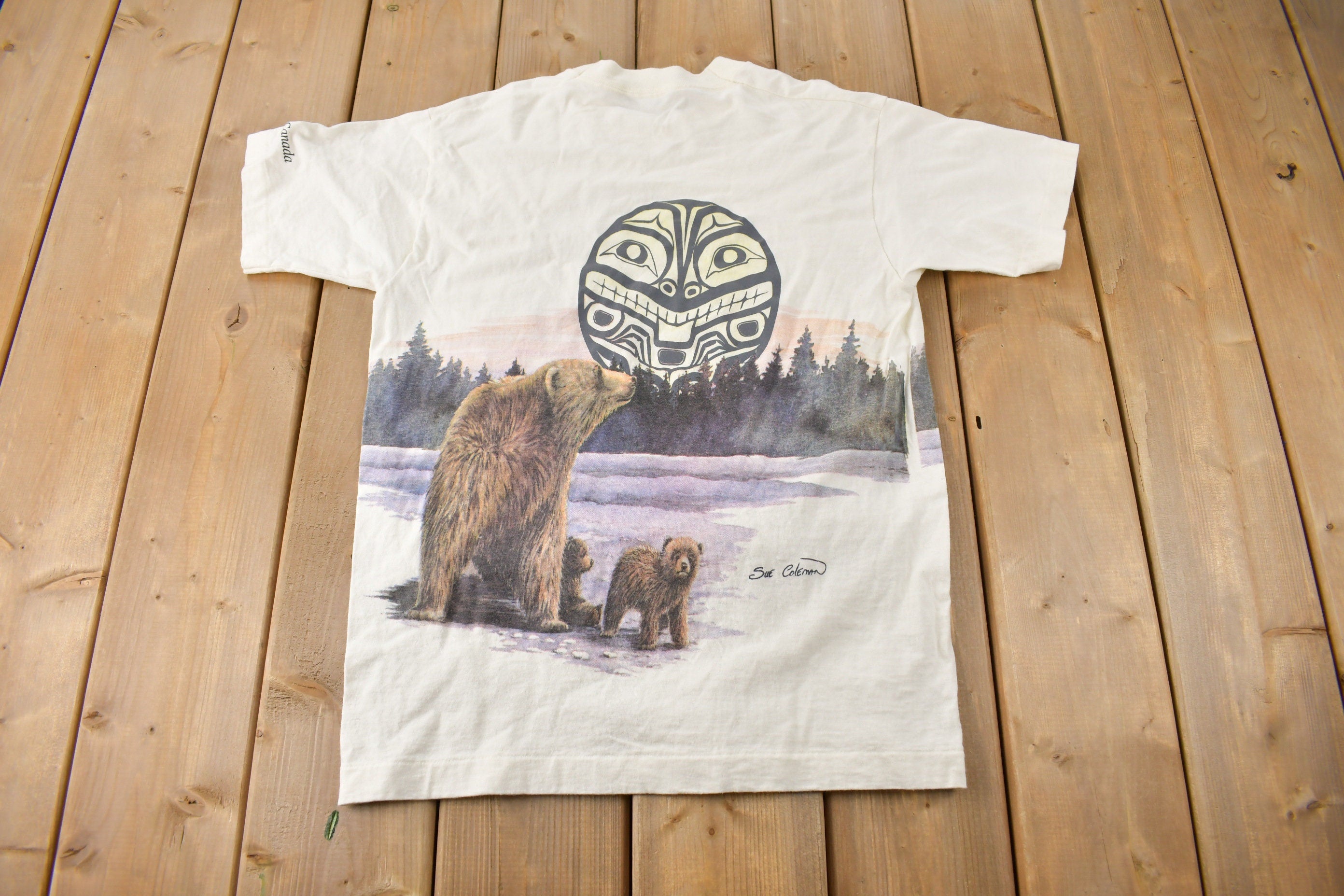 Vintage 1990s Grizzly Bear Victoria Canada Single Stitch Graphic T-Shirt Made In Canada